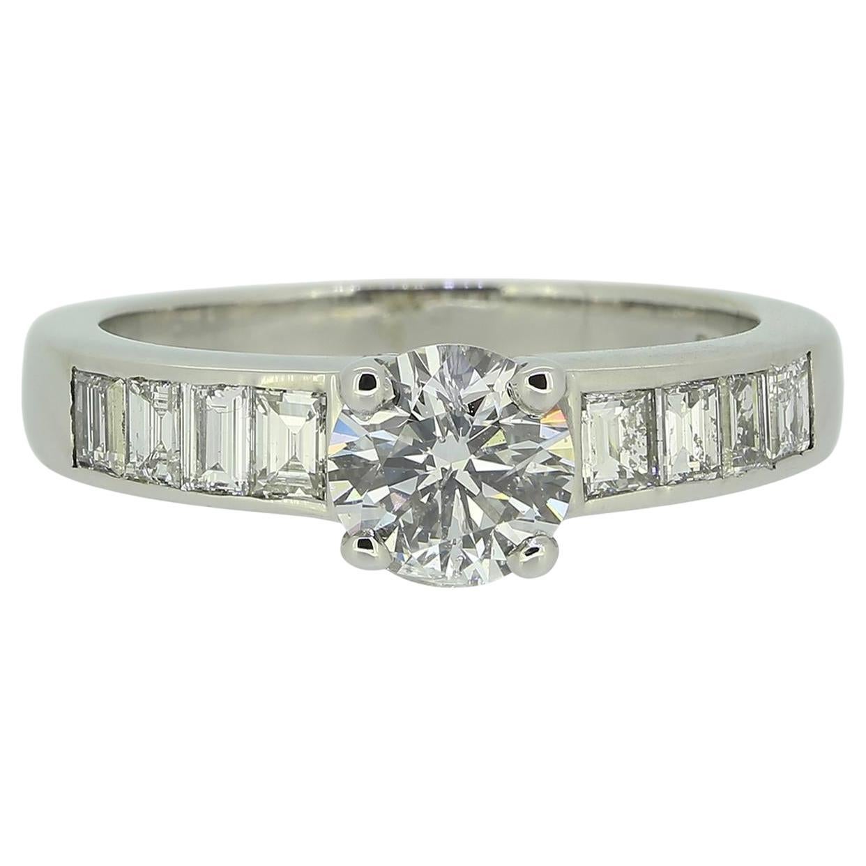 Bague de fiançailles solitaire en diamant de 0,74 carat en vente