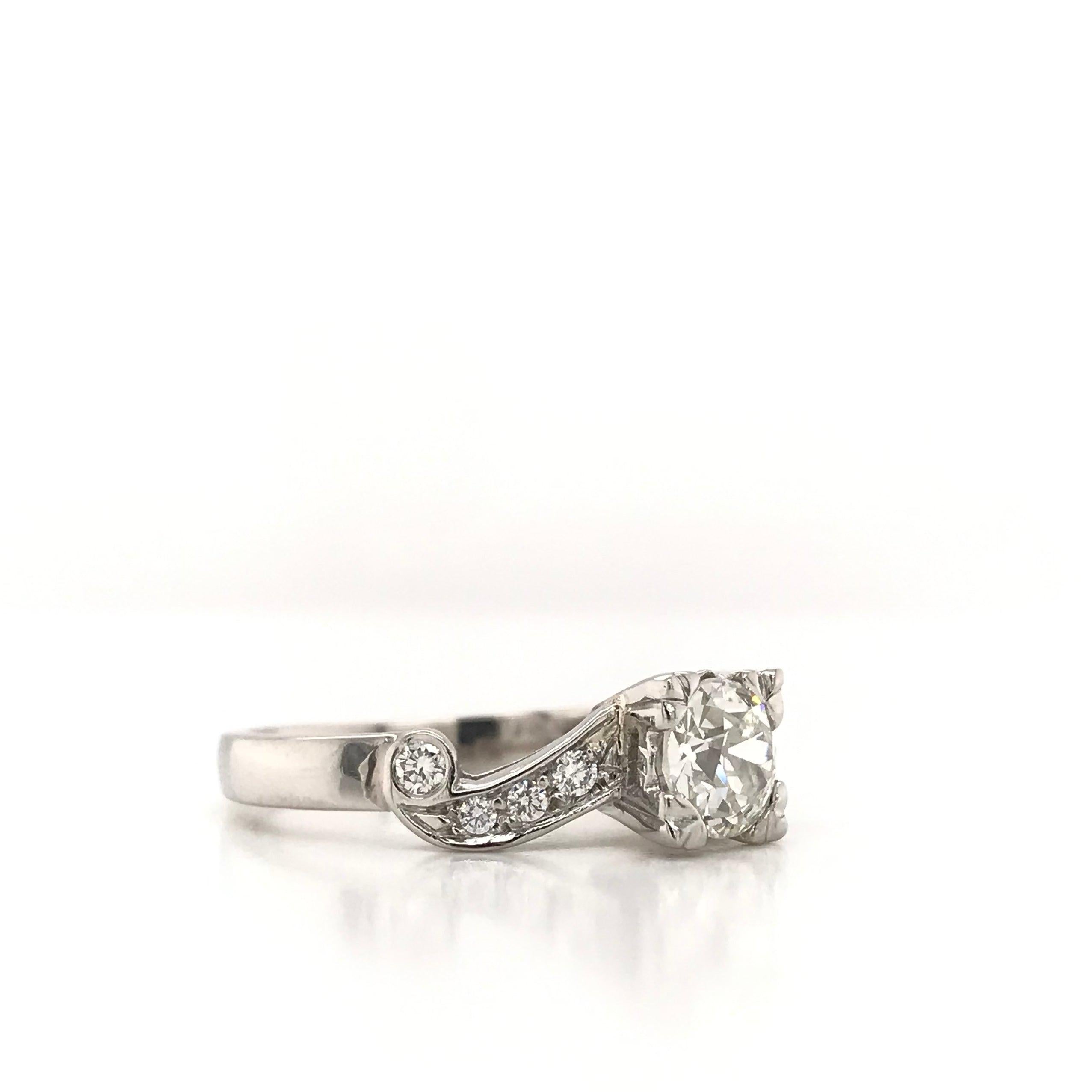 0.74 Carat Mid Century Diamond Platinum Ring In Good Condition For Sale In Montgomery, AL