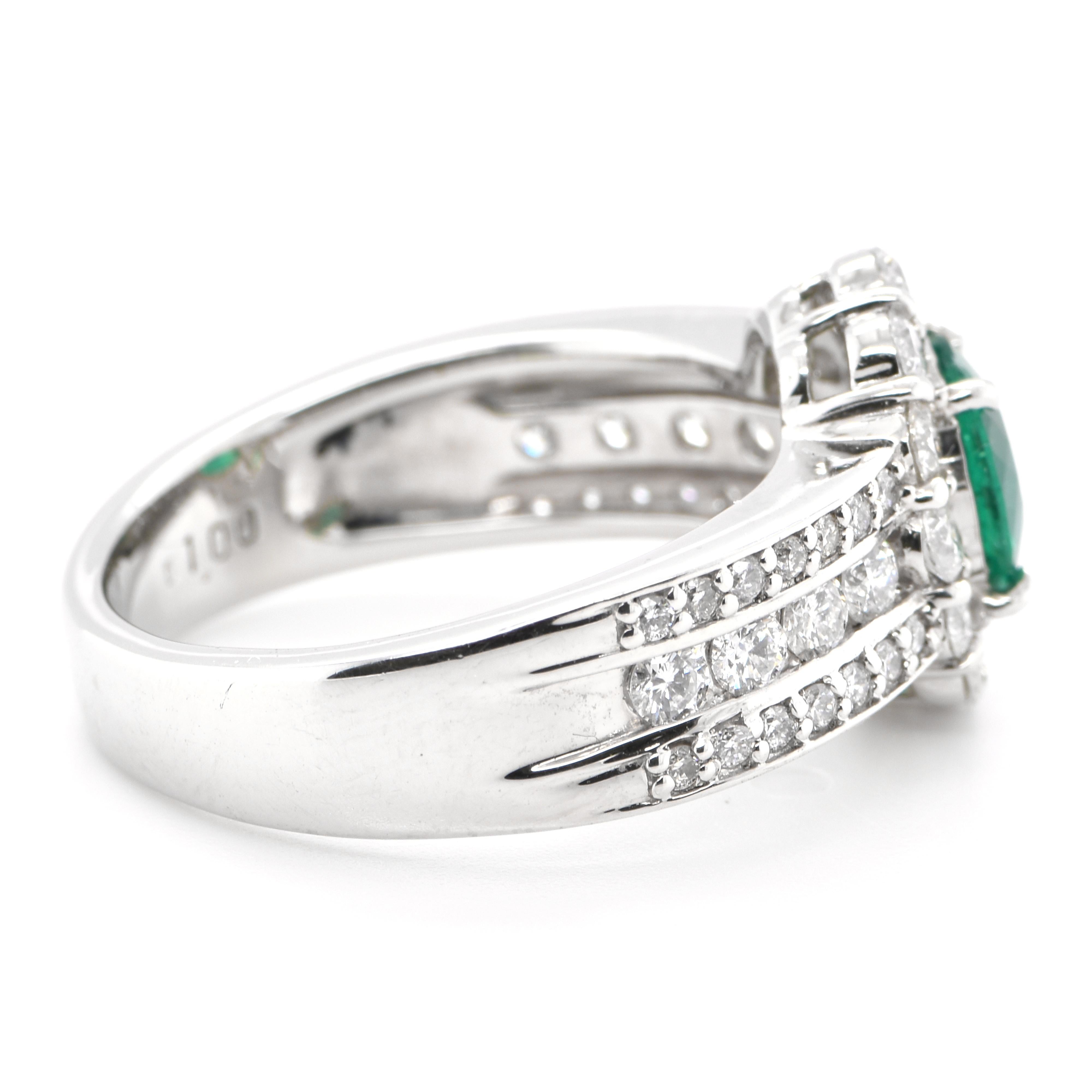 0.74 Carat Natural Untreated 'No-Oil' Emerald and Diamond Ring Set in Platinum In Excellent Condition In Tokyo, JP