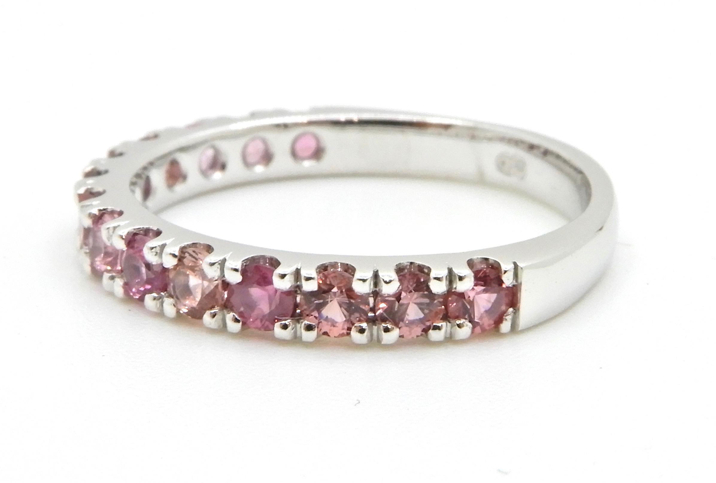 Contemporary 0.74 Carat Pink Sapphire and 18 Carat White Gold Wedding Ring For Sale