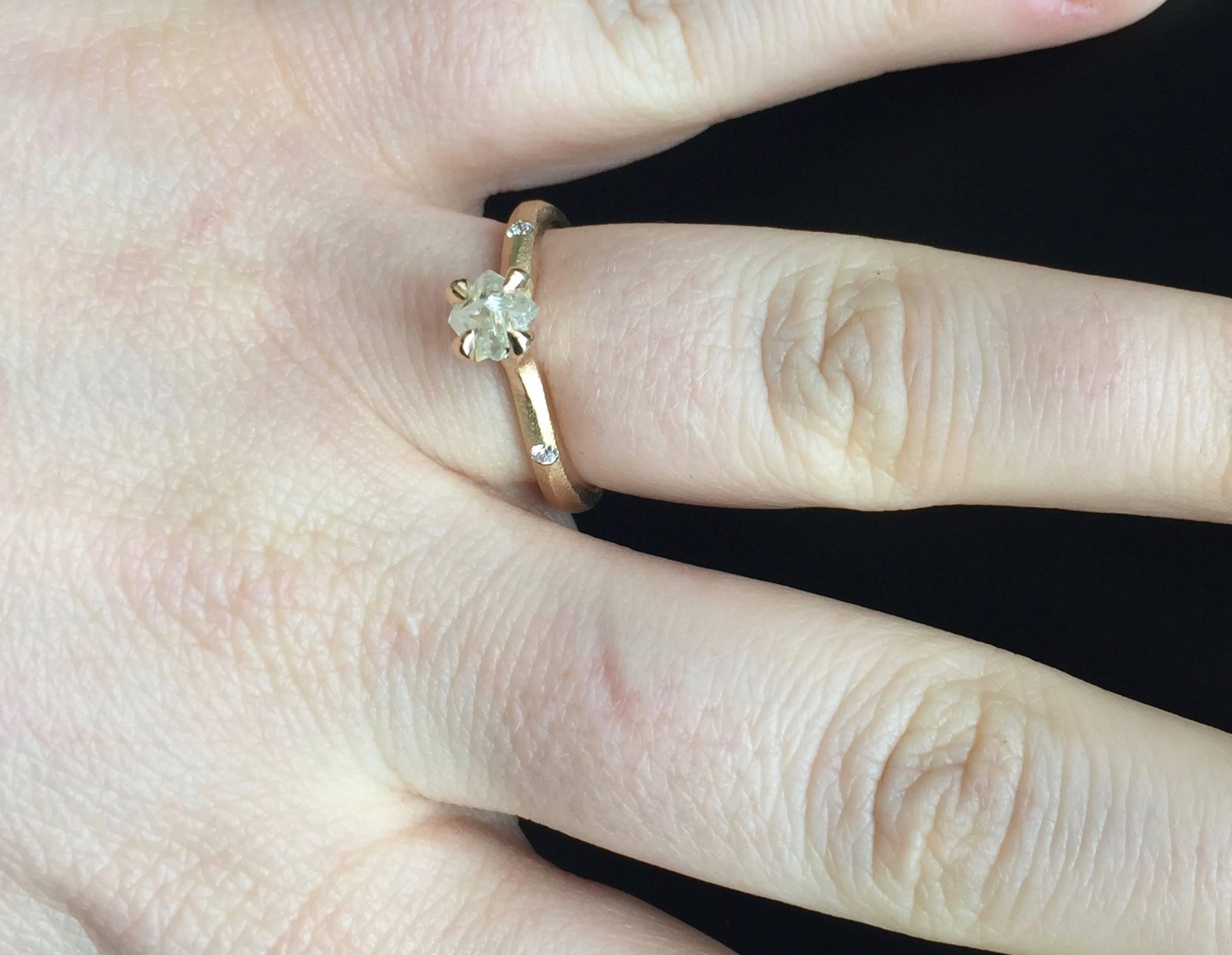 0.74 Carat Rough White Diamond and Brilliants Princess Engagement Gold Ring In New Condition In Copenhagen, DK