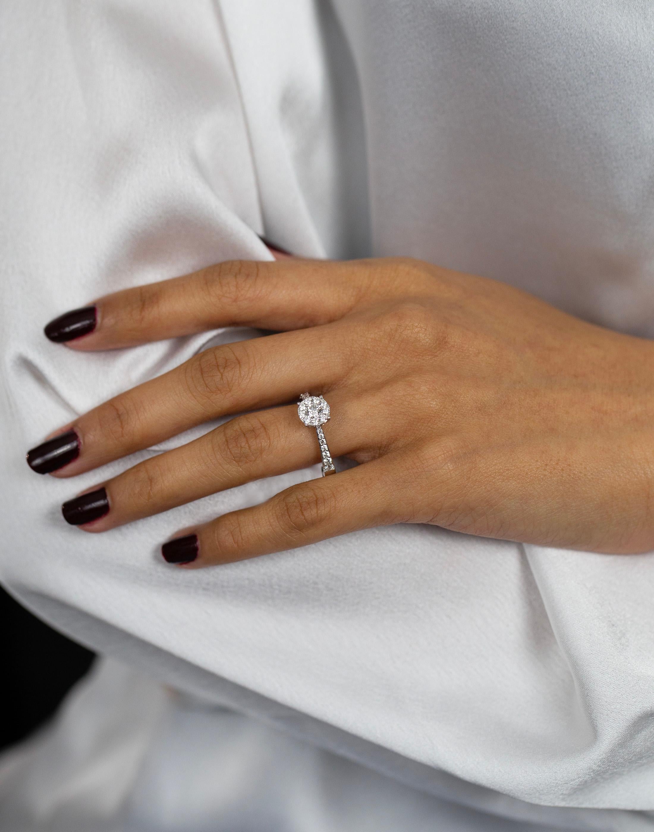 cluster diamond engagement rings