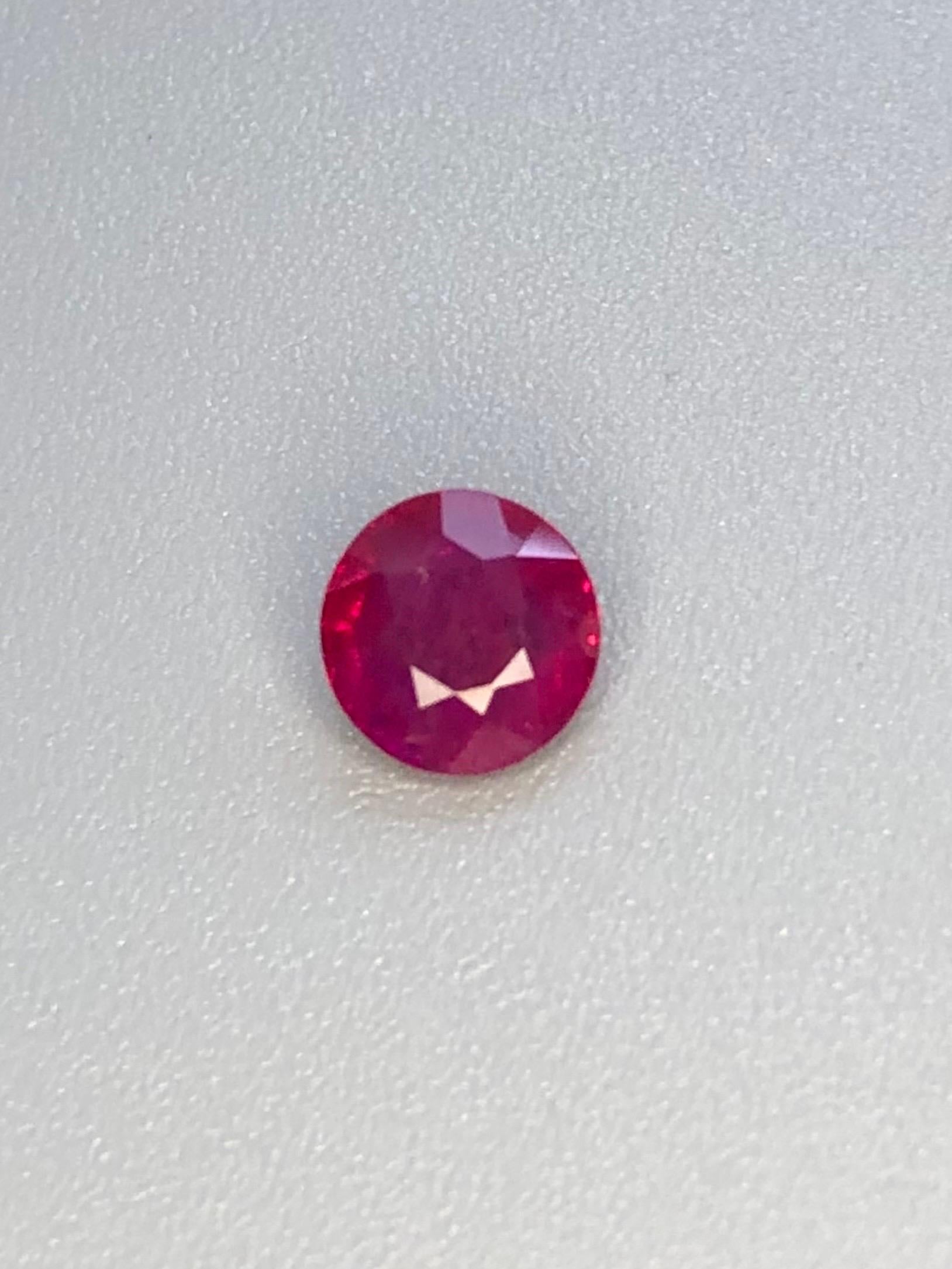 0.74 Ct AIGS Certified Natural Ruby Pigeon Blood  color Unheated Gemstone For Sale 2