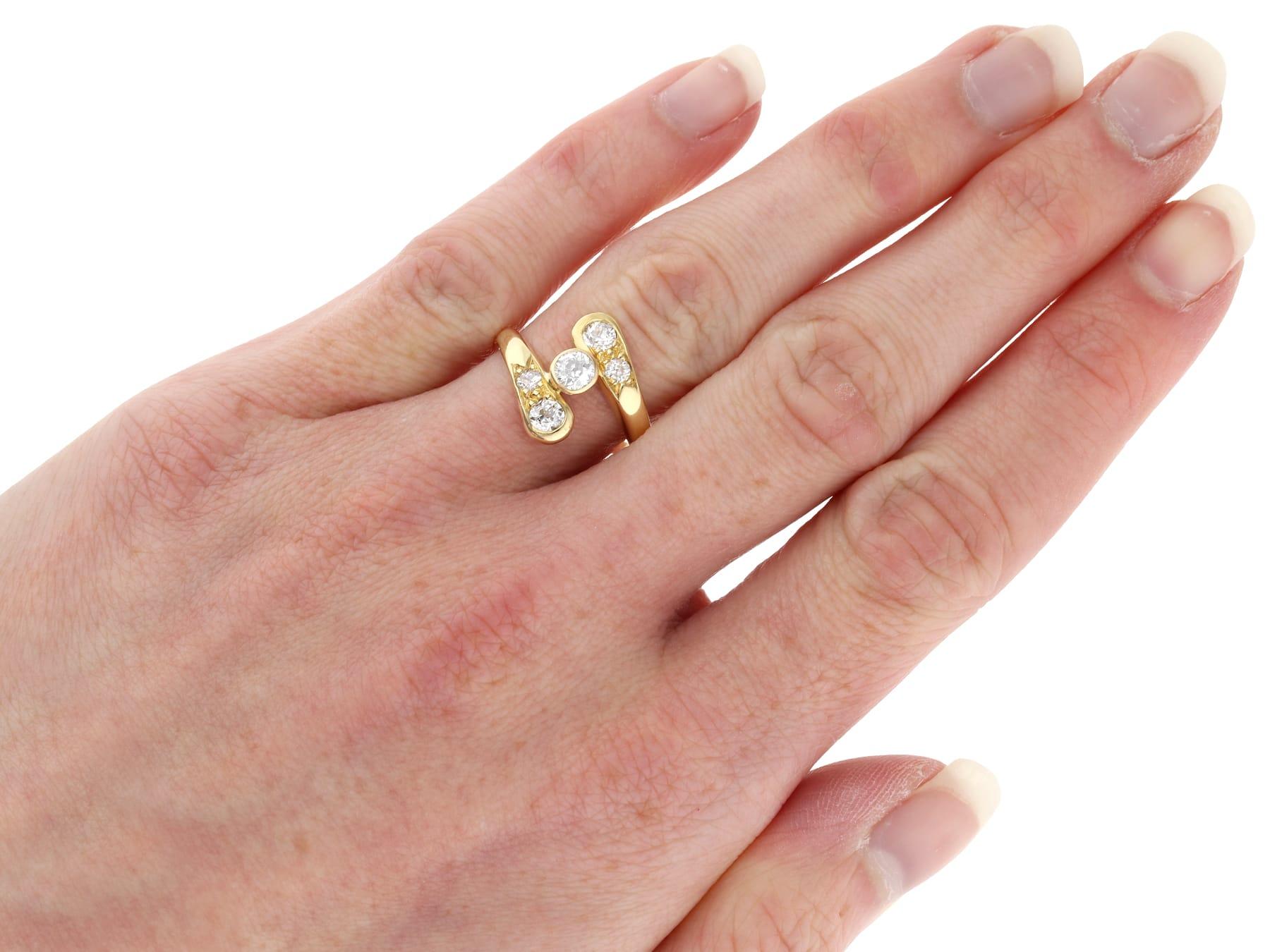 0.74Ct Diamond and 18k Yellow Gold Twist Ring For Sale 1