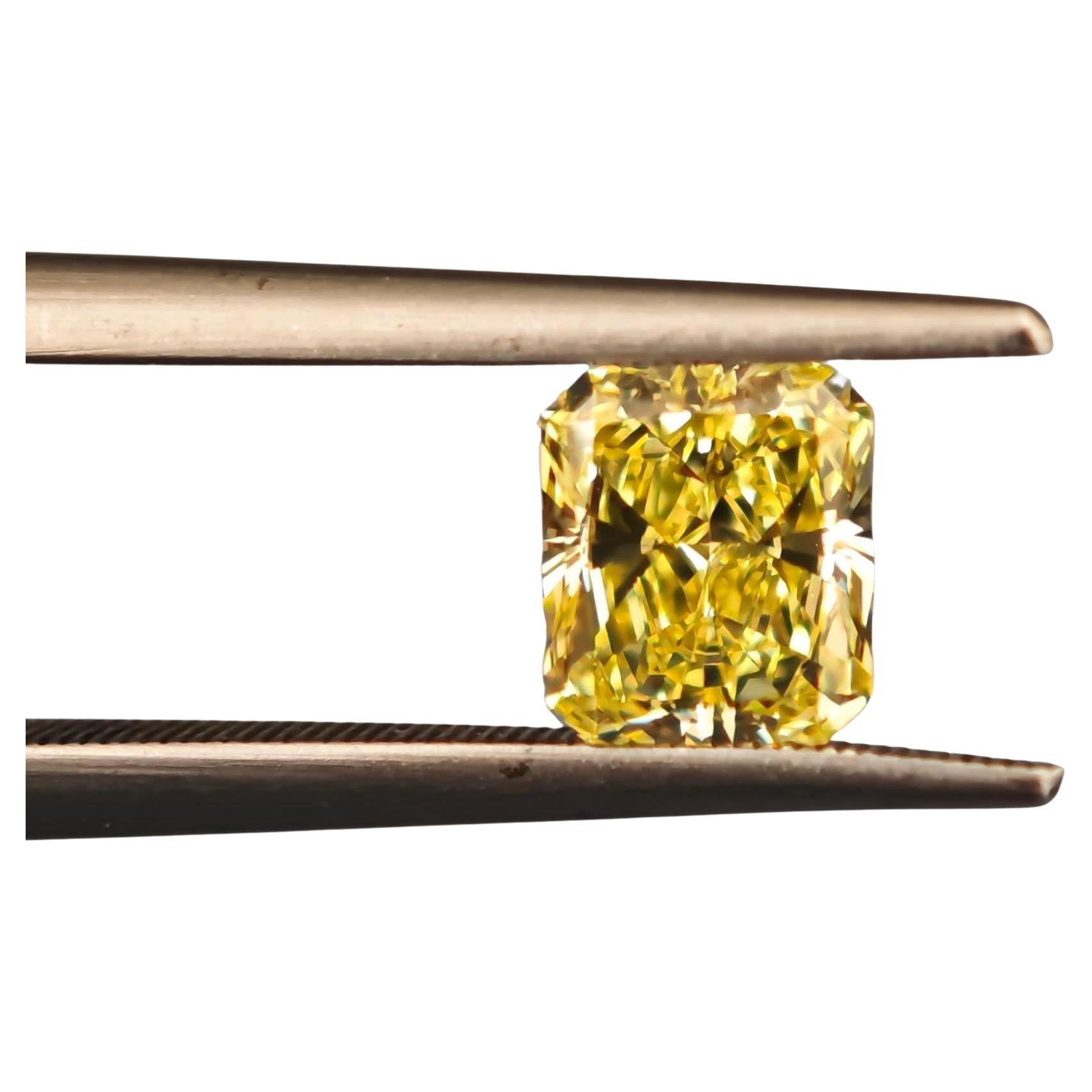 Diamant naturel de couleur jaune intense de 0,74 carat, taille radiant, certifié GIA