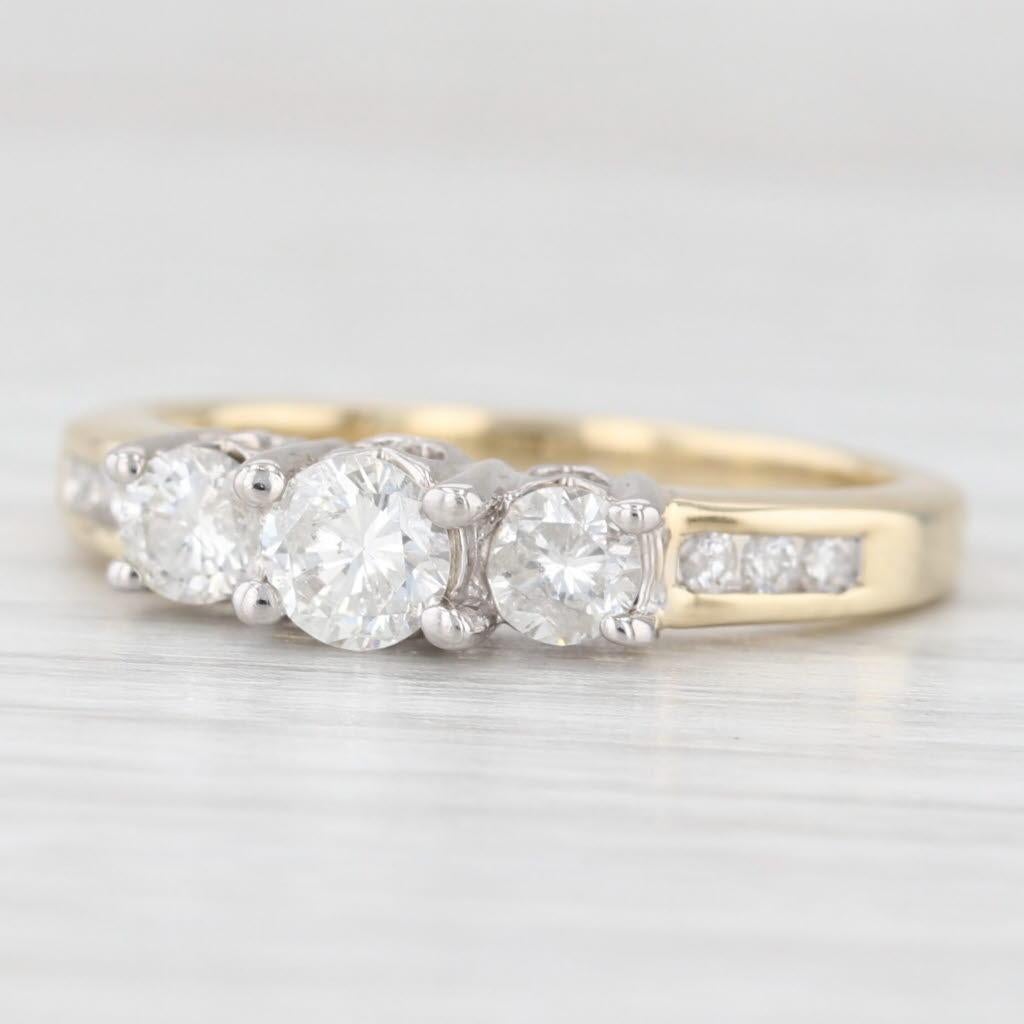 0.74ctw 3-Stone Round Diamond Engagement Ring 14k Yellow Gold Size 7.25 für Damen oder Herren im Angebot