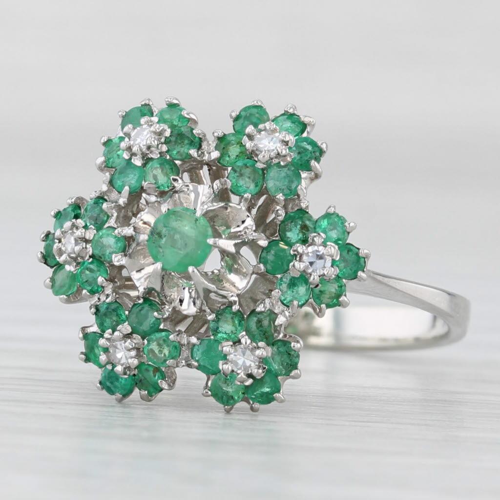 da uomo o donna Anello a fiore con diamante smeraldo da 0,74 carati in oro bianco 18 carati, misura 6,75 in vendita