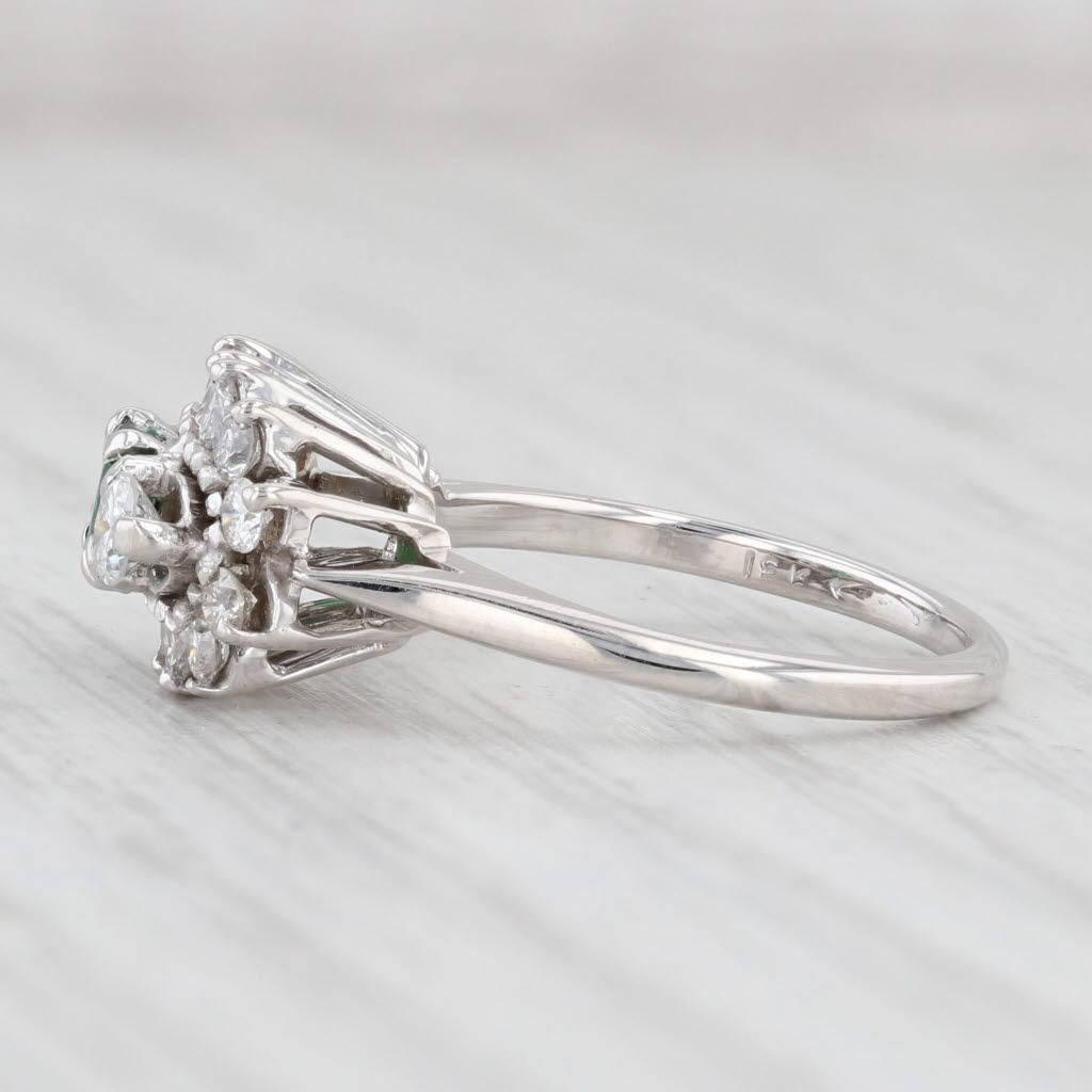 0,74ctw Smaragd Diamant Halo Ring 18k Weißgold Größe 4 Engagement für Damen oder Herren im Angebot