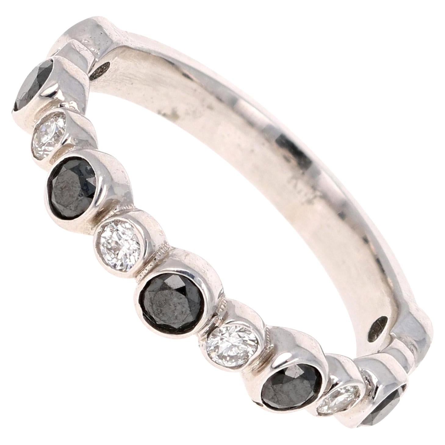 0.75 Carat Black and White Diamond White Gold Band For Sale