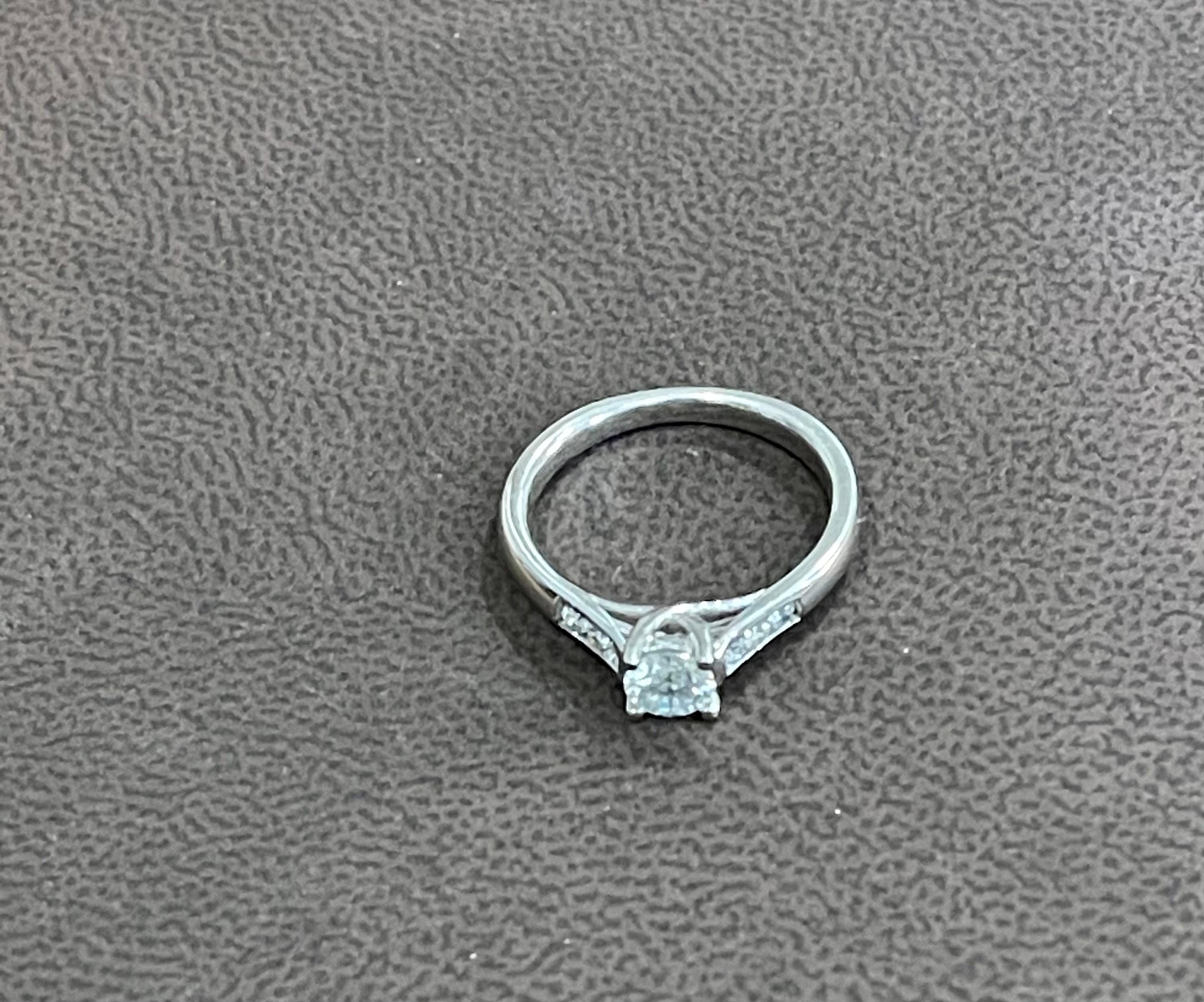 0.75 Carat Diamond Traditional Ring/Band 14 Karat White Gold For Sale 5
