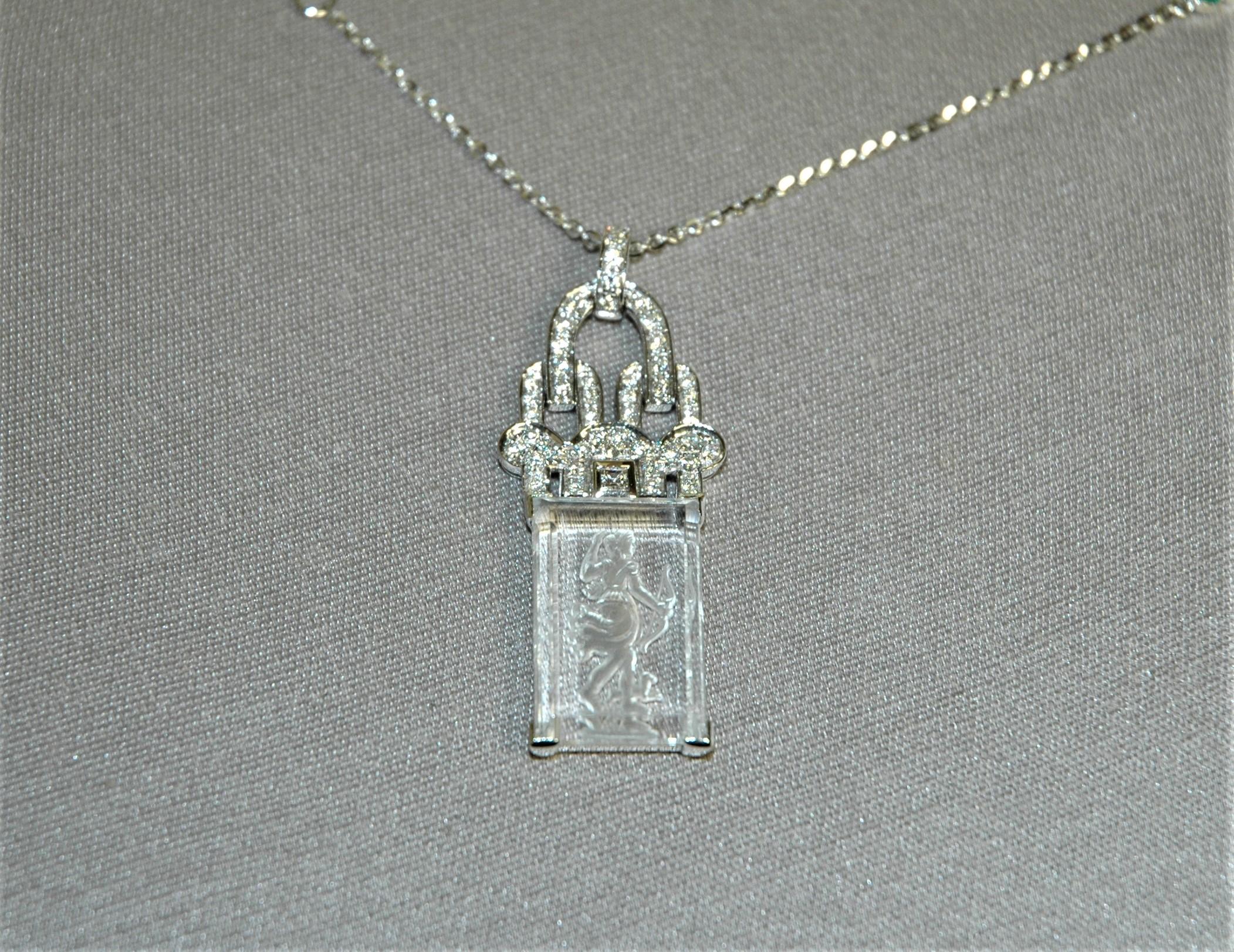 Ciondolo in oro bianco con diamante da 0,75 carati, elemento Rock Cristal inciso In condizioni Nuovo in vendita a BARI, IT