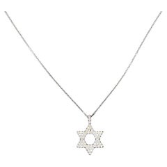 Collier avec pendentif en or blanc 14 carats et diamant étoilé juif de 0,75 carat