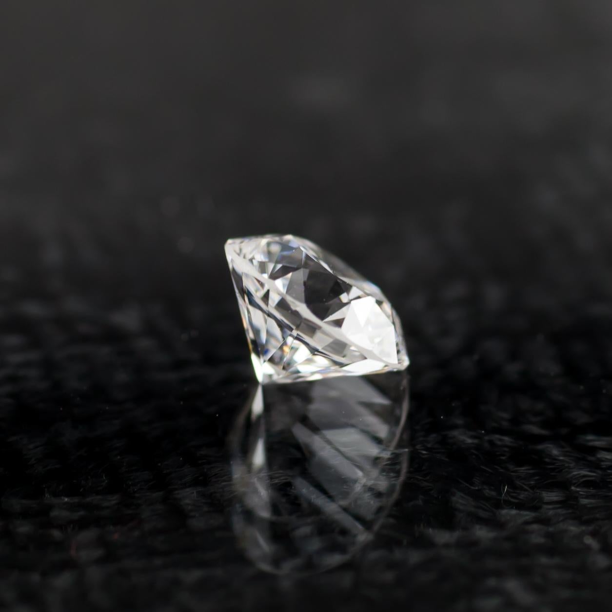 0.75 Carat Loose D / VS2 Round Brilliant Cut Diamond GIA Certified For Sale 1