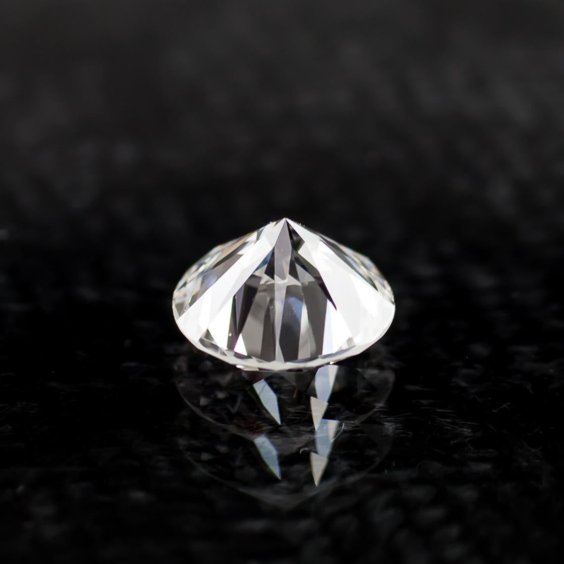 0,75 Karat loser D / VS2 runder Diamant im Brillantschliff GIA zertifiziert im Angebot 3