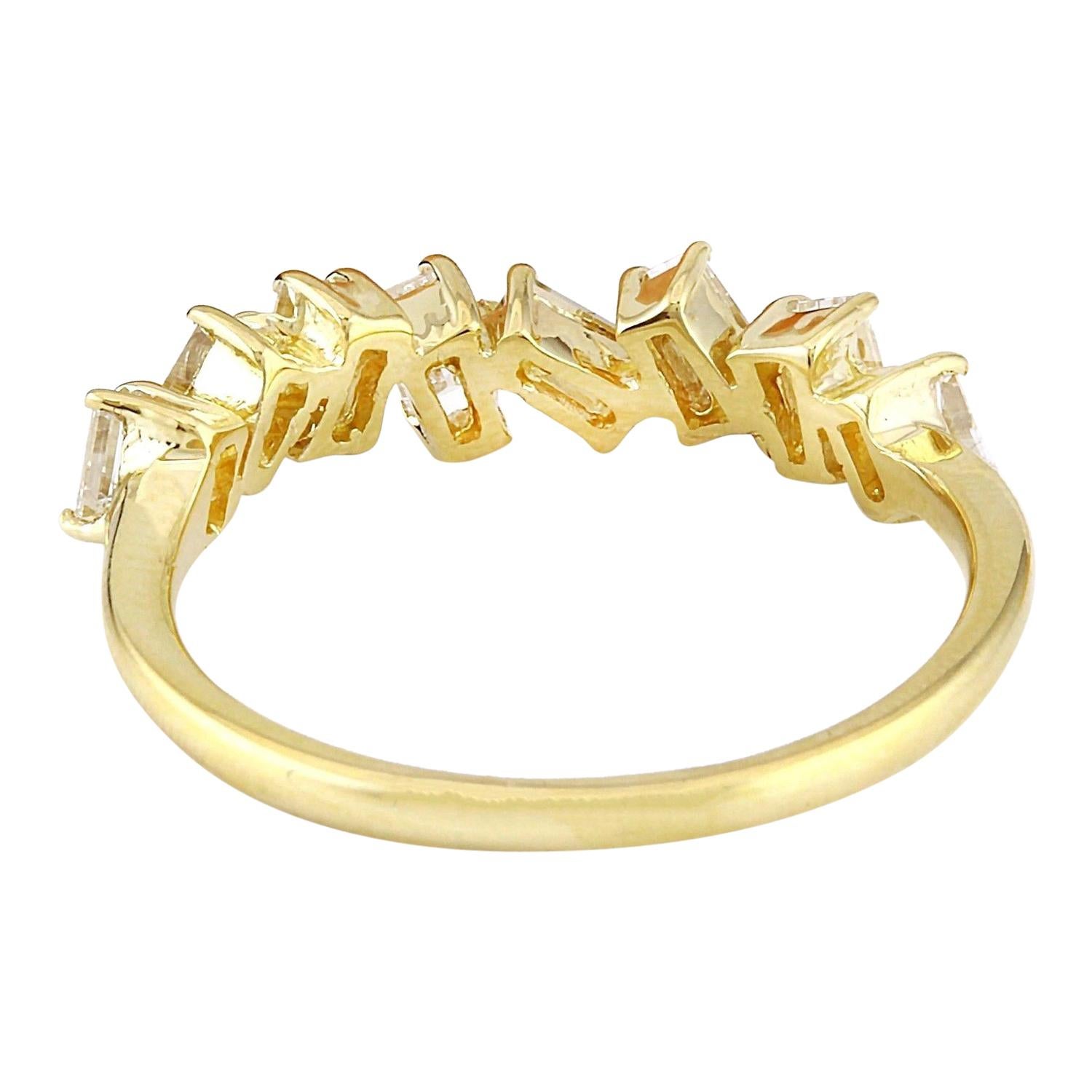 Modern 0.75 Carat Natural Diamond Ring In 14 Karat Solid Yellow Gold  For Sale