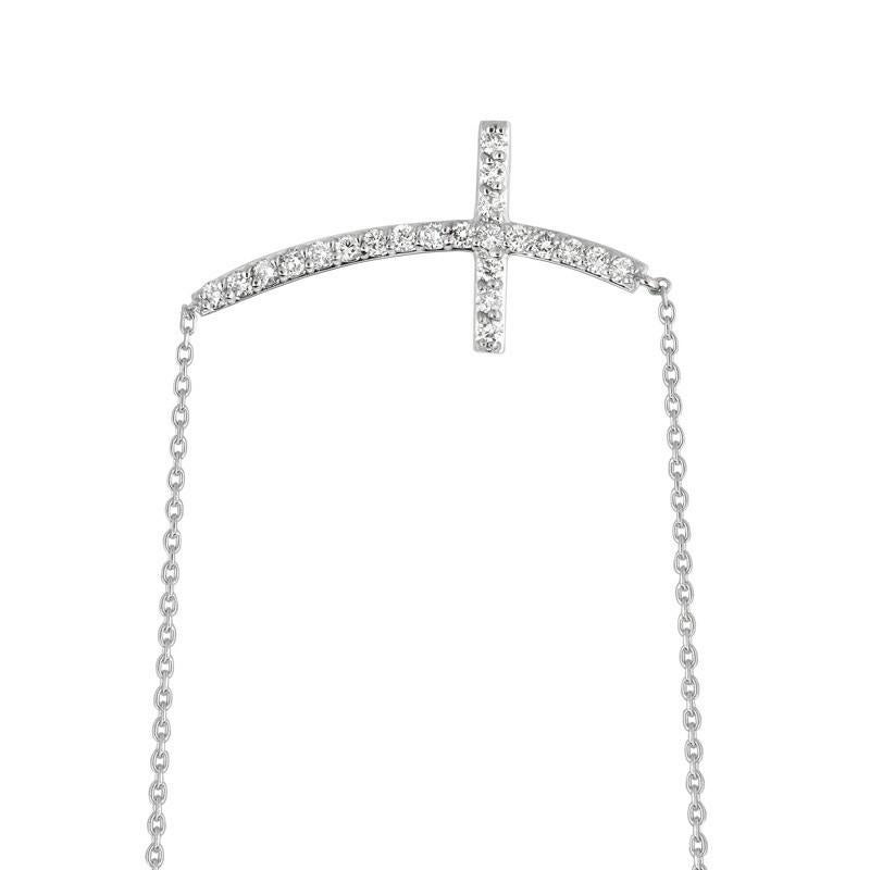 Contemporain Collier pendentif en forme de croix en or blanc 14 carats avec diamants naturels de 0,75 carat et chaîne G SI en vente