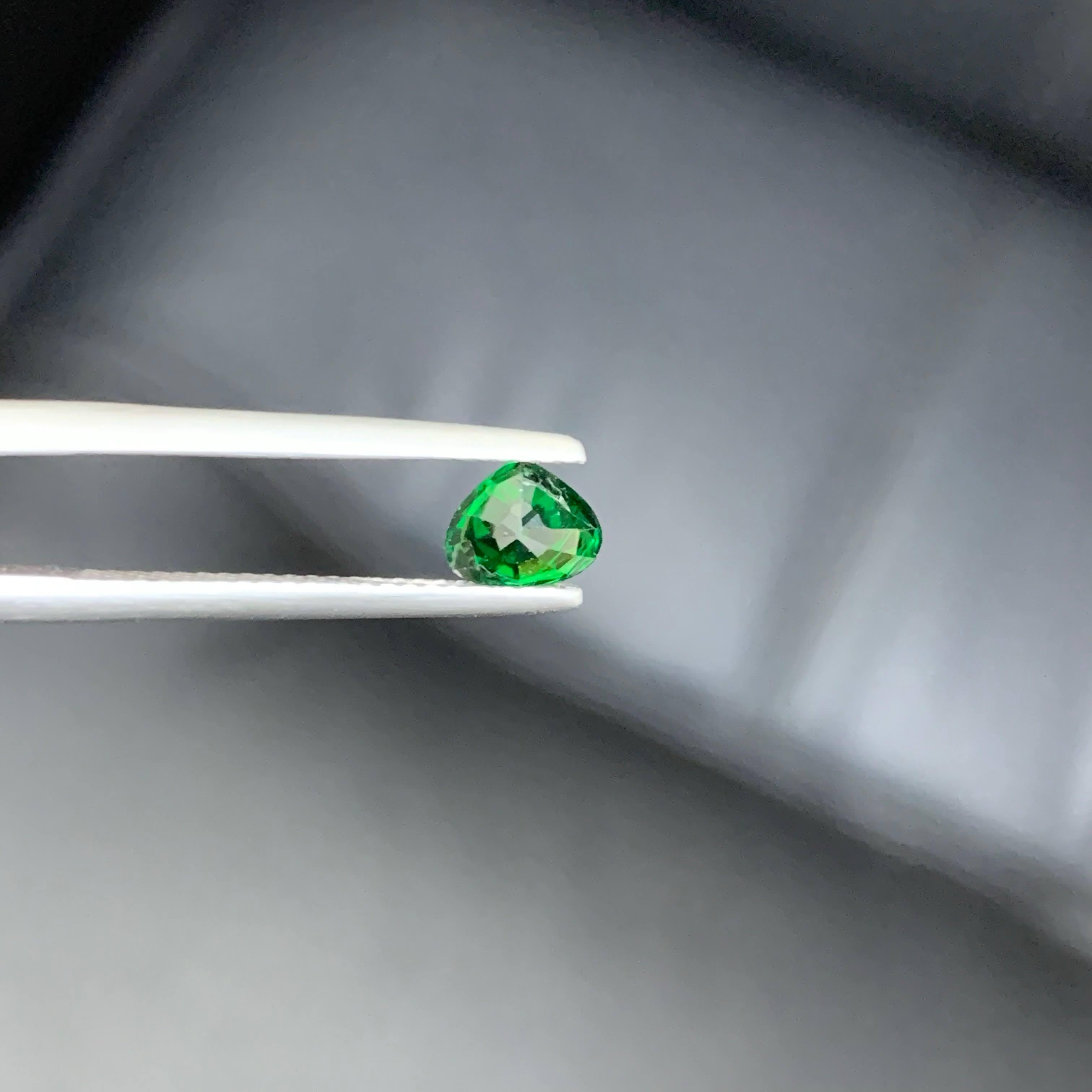 0,75 Quilates Natural Turmalina Cromada Suelta Talla Corazón Gema Africana Moderno en venta