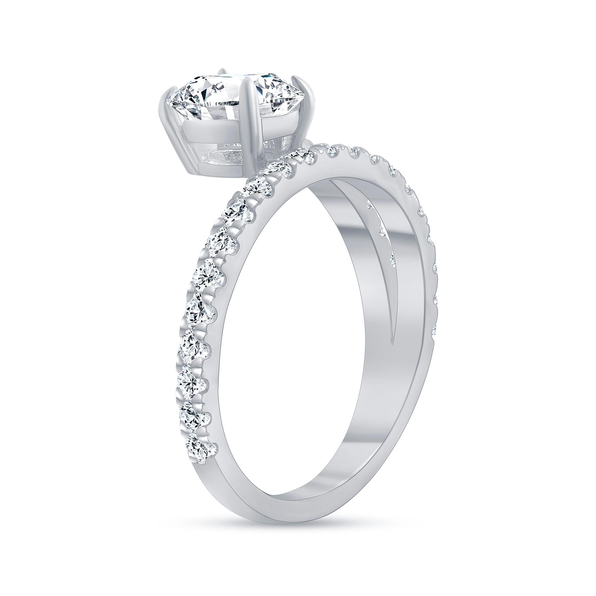 For Sale:  0.75 Carat Oval Cut Diamond Engagement Ring Design, '0.50 Carat Center Diamond' 2