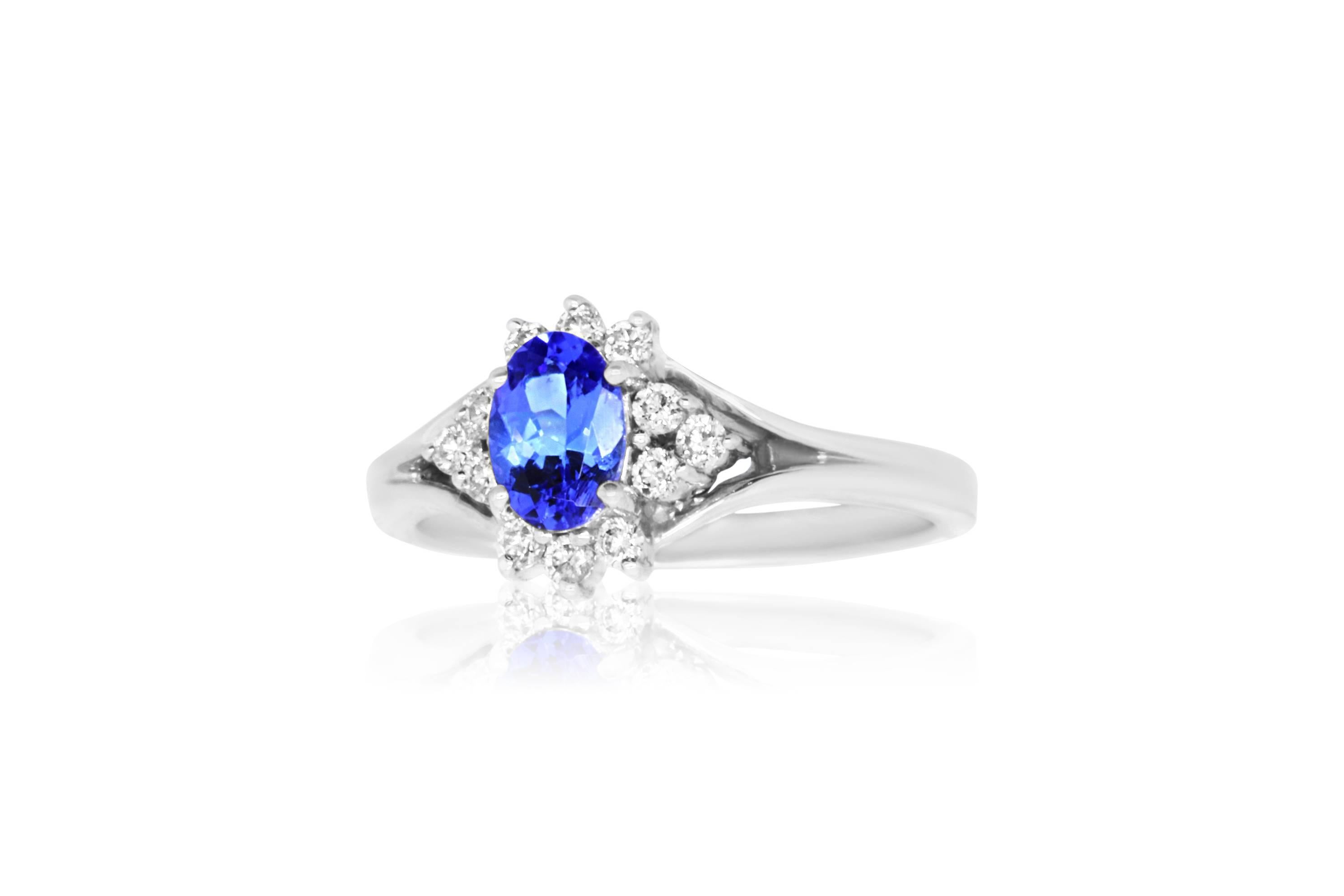 This ring is perfect for the colored jewelry lover. A stunning 0.75 Carat Oval shaped Tanzanite is framed by a snowflake made up of 0.22 Carats of White diamonds. A beautiful blend of classic and chic.

Material: 14k White Gold
Gemstones: 1 Oval