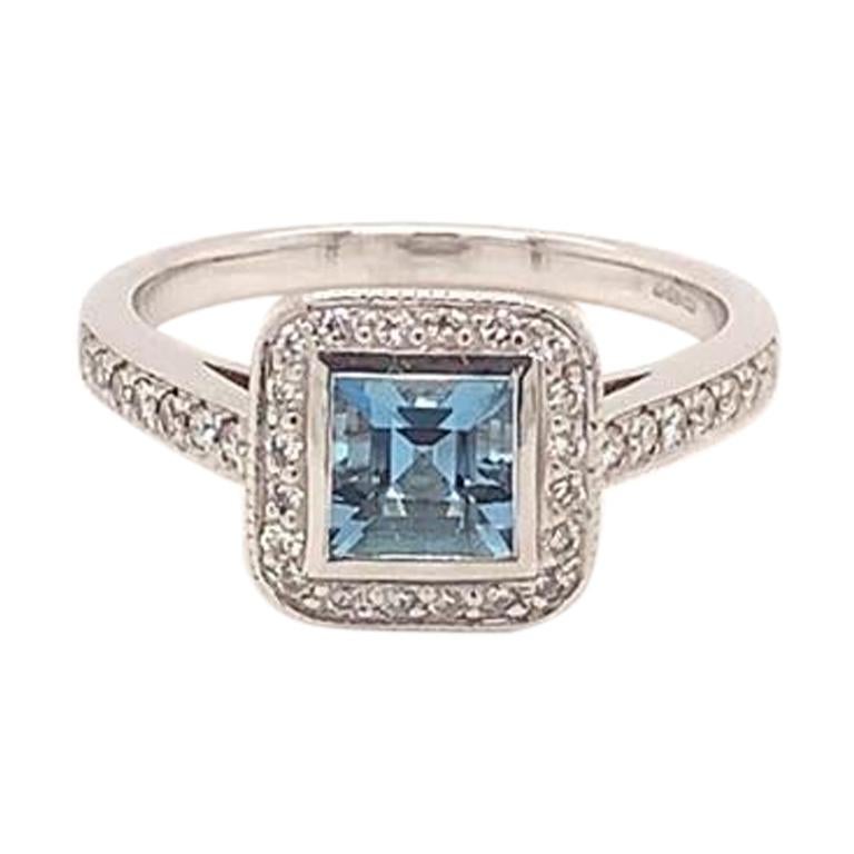 Anillo de aguamarina y diamantes talla princesa de 0,75 quilates en oro blanco de 18 quilates