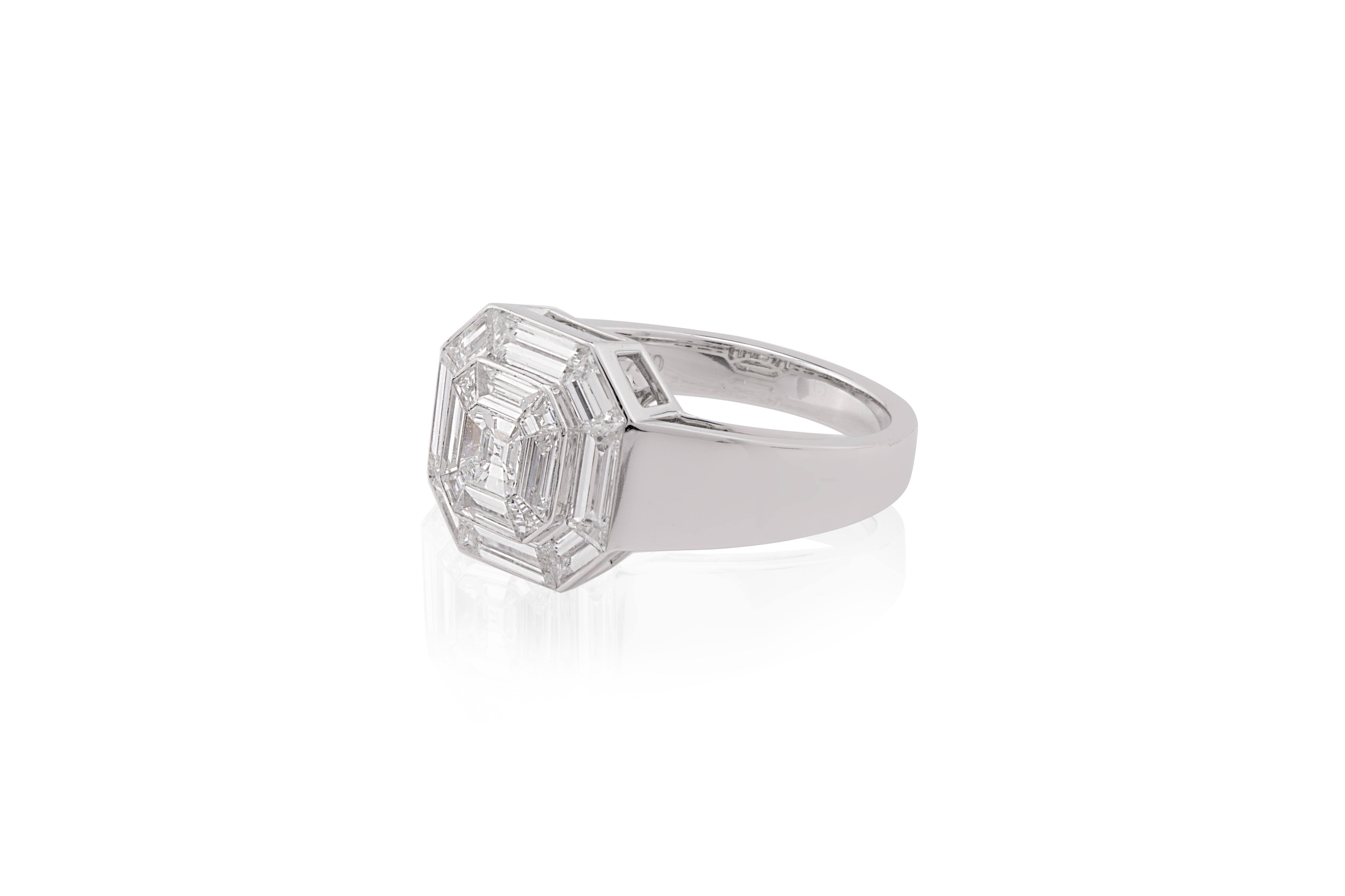 0,75 Karat strahlender Schliff mit 1,30 Karat Baguette- Pie Cut-Fassung in 18 Karat Gold (Radiantschliff) im Angebot