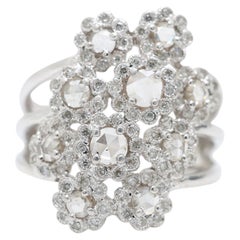 Anello con grappolo di diamanti taglio rosa da 0,75 carati, incastonato in oro bianco 18 carati, con motivo floreale di grande effetto