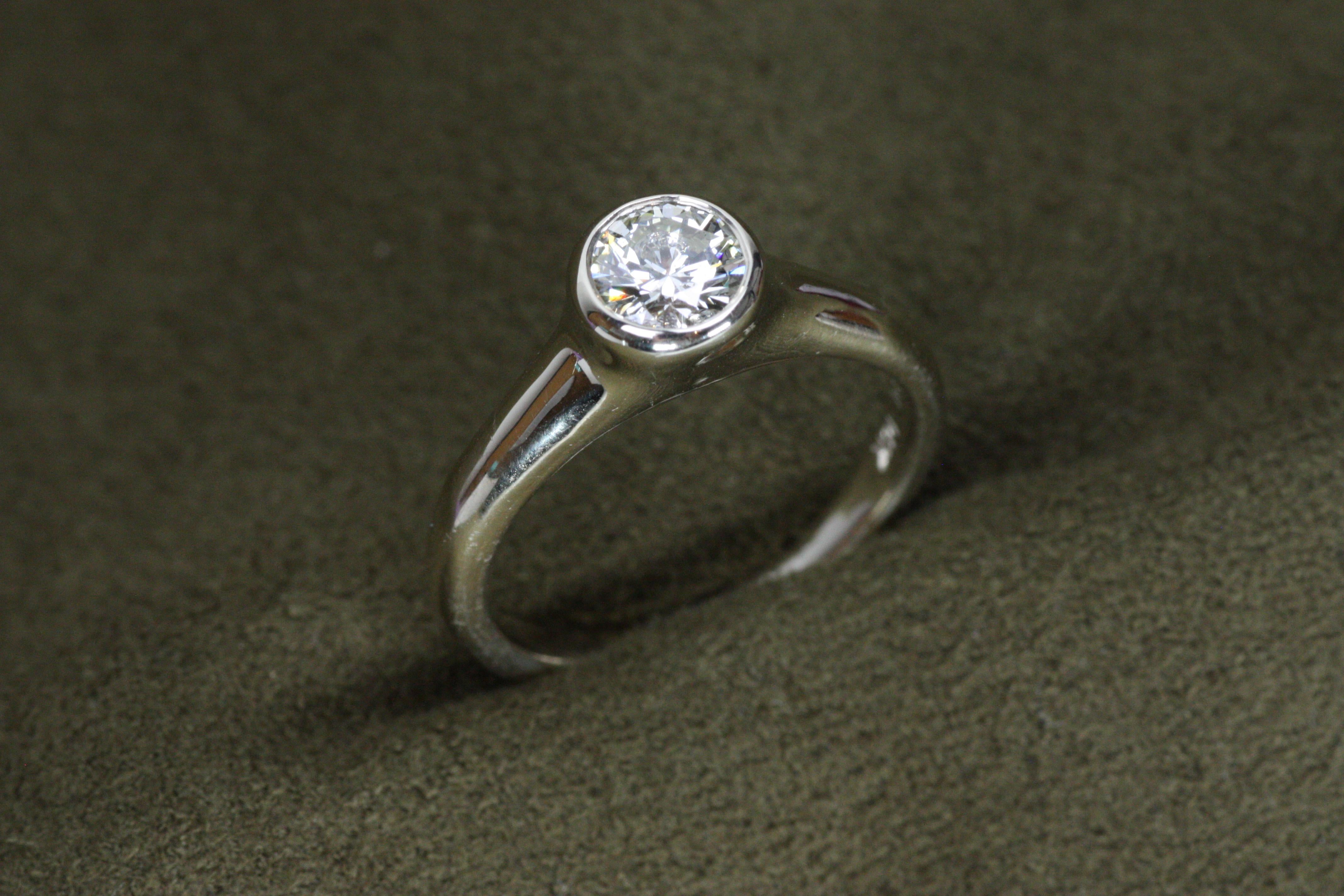 Round Cut 0.75 Carat Round Brilliant Cut Bezel Solitaire 14K Engagement Ring For Sale