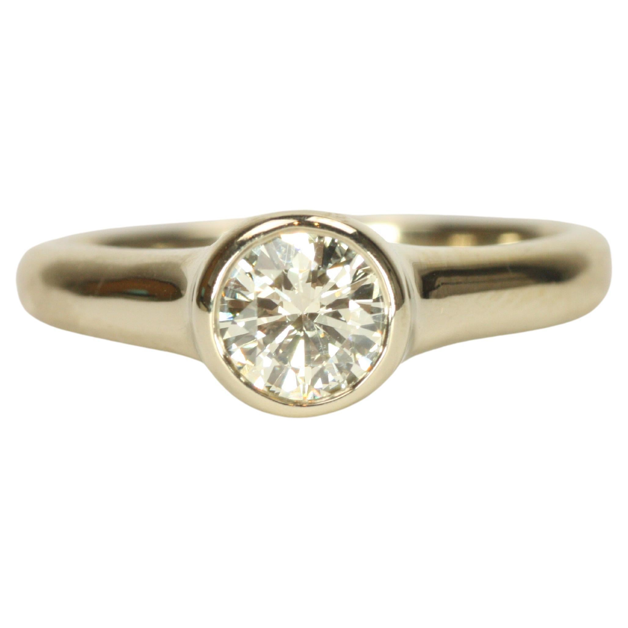 0.75 Carat Round Brilliant Cut Bezel Solitaire 14K Engagement Ring