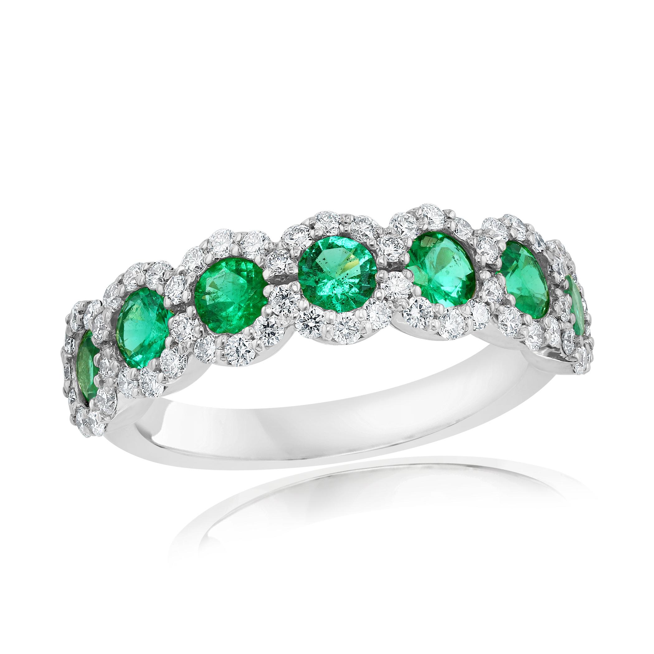 0.75 Carat Round Cut Emerald and Diamond Halfway Wedding Band in 14K White Gold In New Condition For Sale In NEW YORK, NY