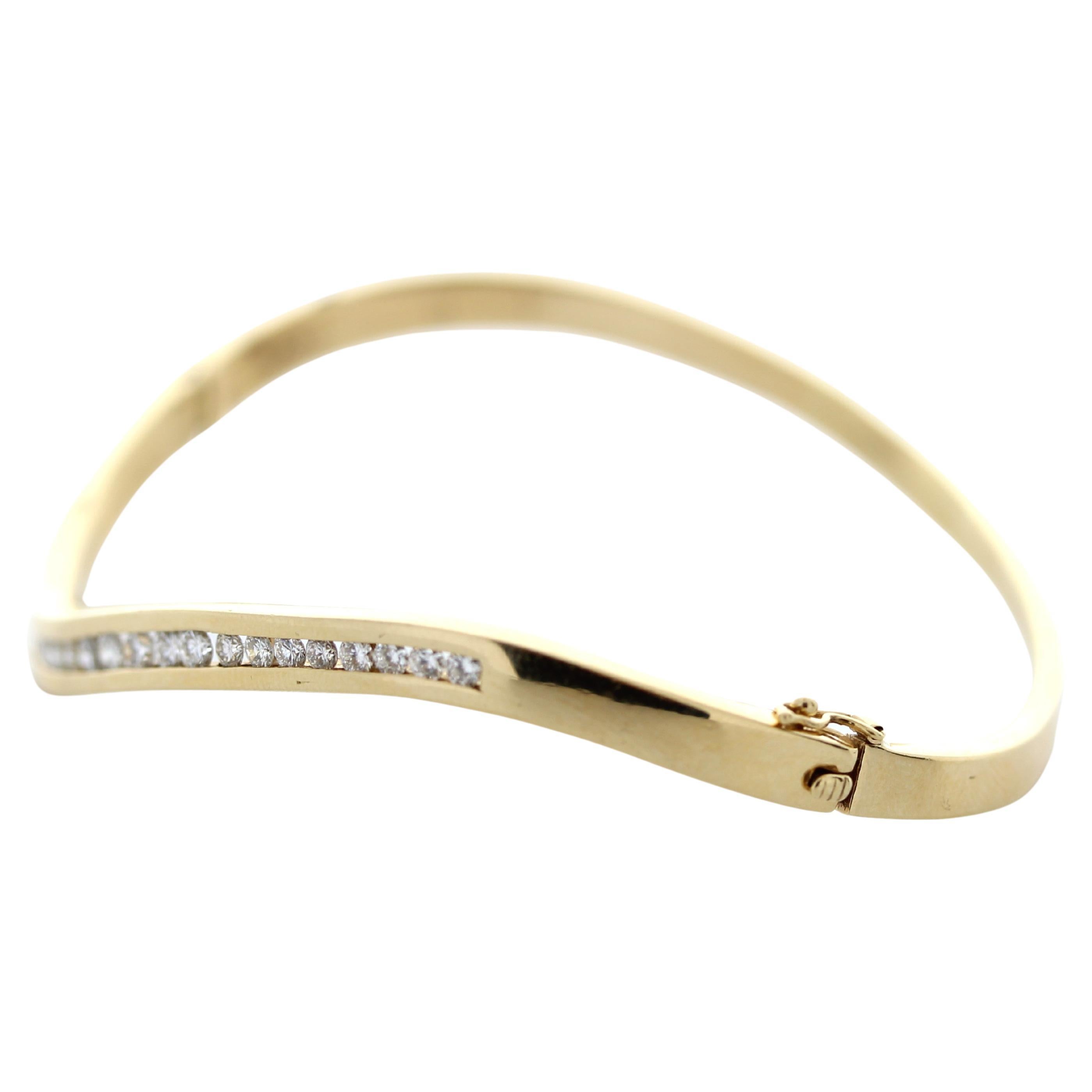 0.75 Carat Round Fashion Bracelets 14K Yellow Gold For Sale