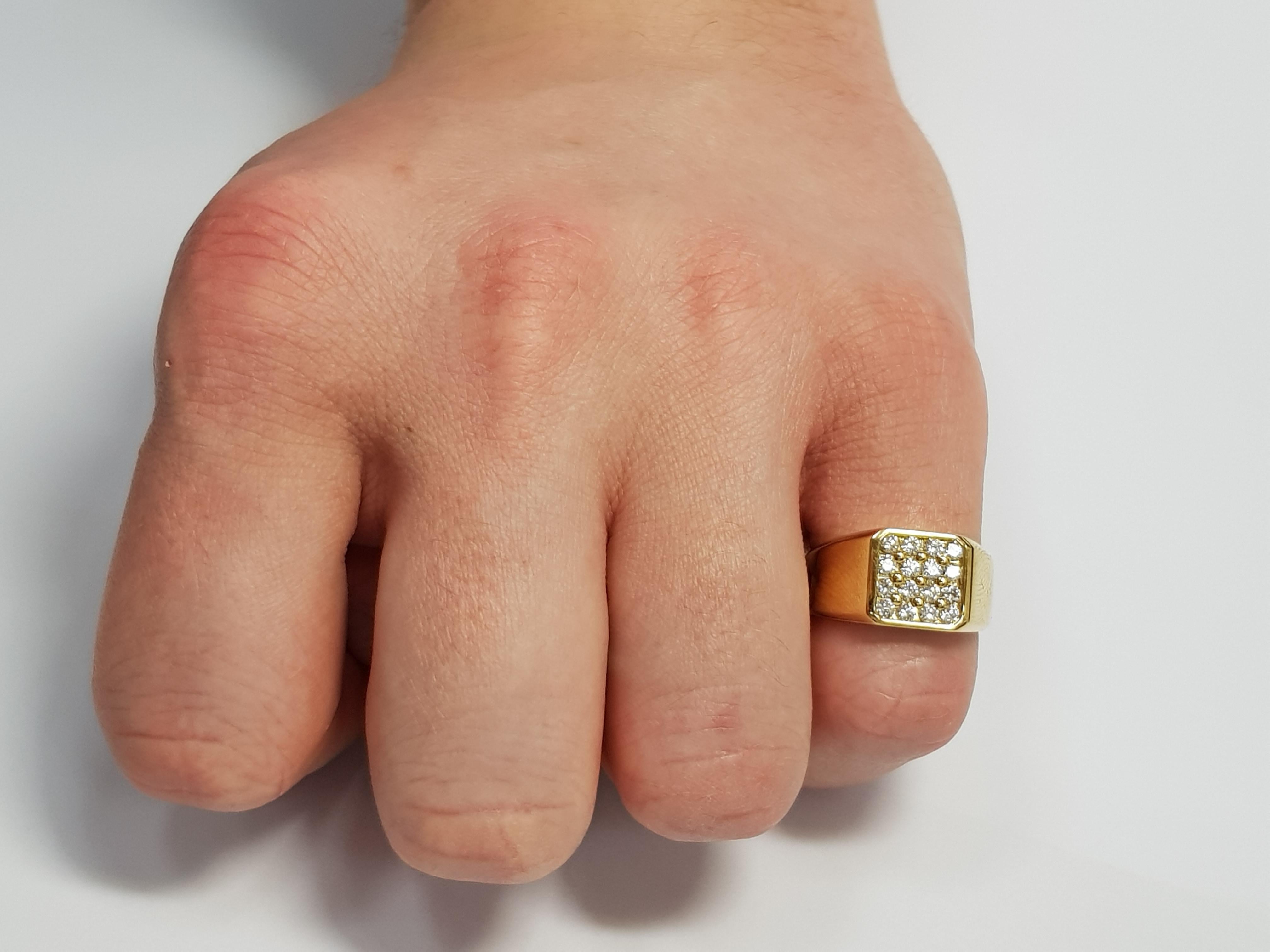 Round Cut 0.75 Carat Round White Diamond 18 Karat Yellow Gold Bespoke Men's Signet Ring For Sale