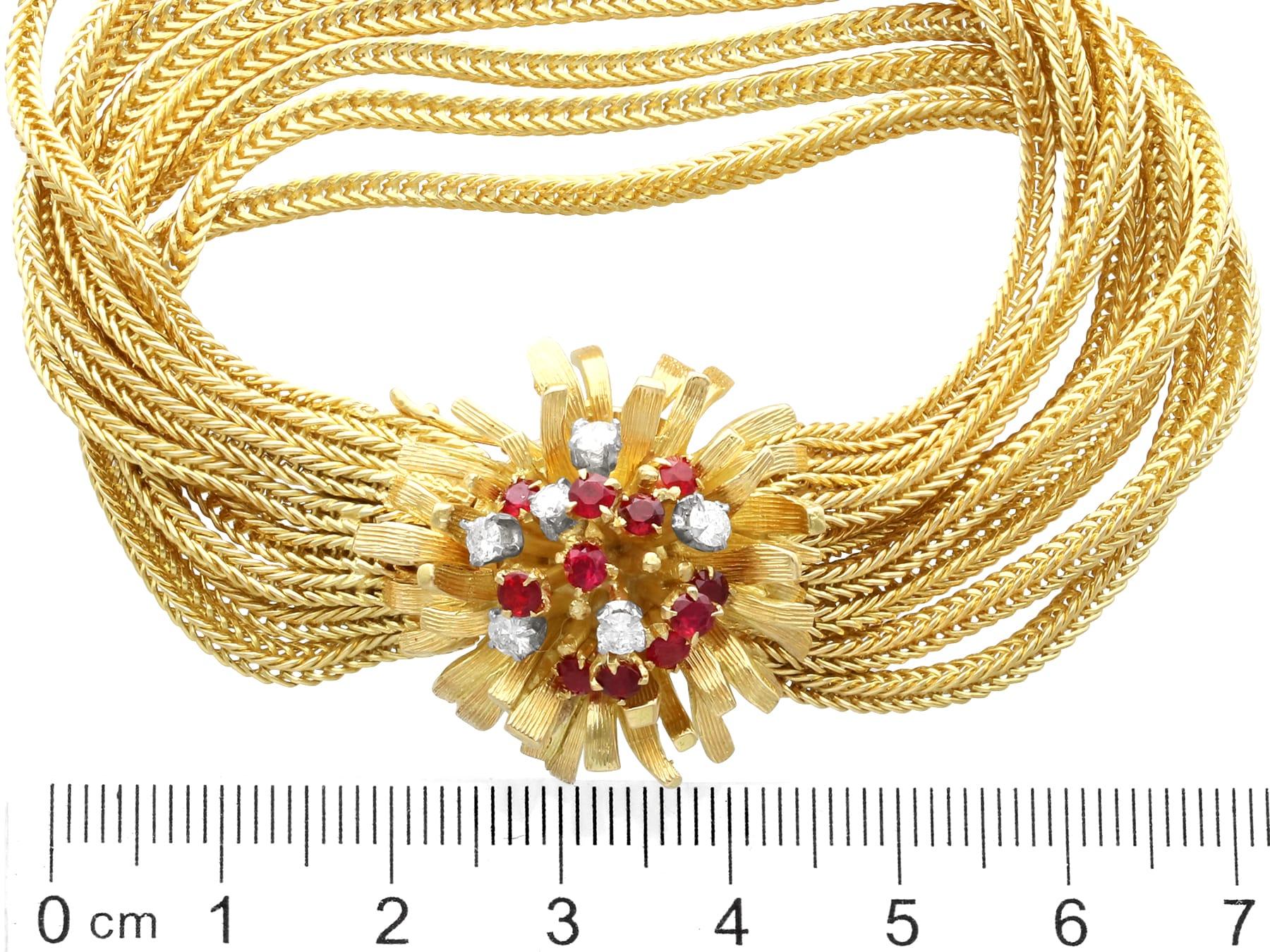 Orologio in oro giallo 18k con rubino da 0,75 carati e diamanti da 0,52 carati - Vintage 1964 in vendita 11