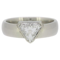 0,75 Karat Diamant Solitär Verlobungsring mit Schilfrohrschliff