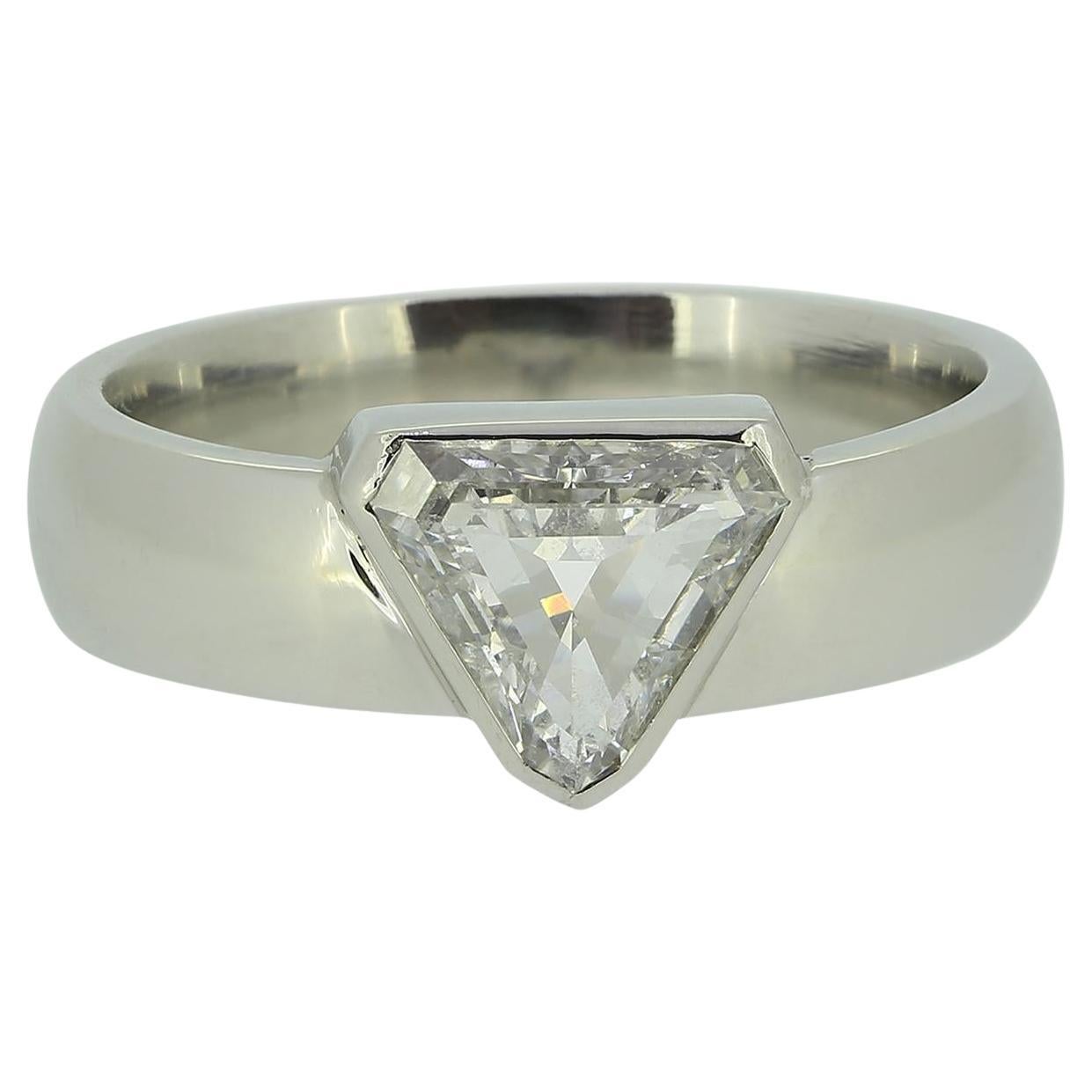 0.75 Karat Schildschliff Diamant Solitär Ring