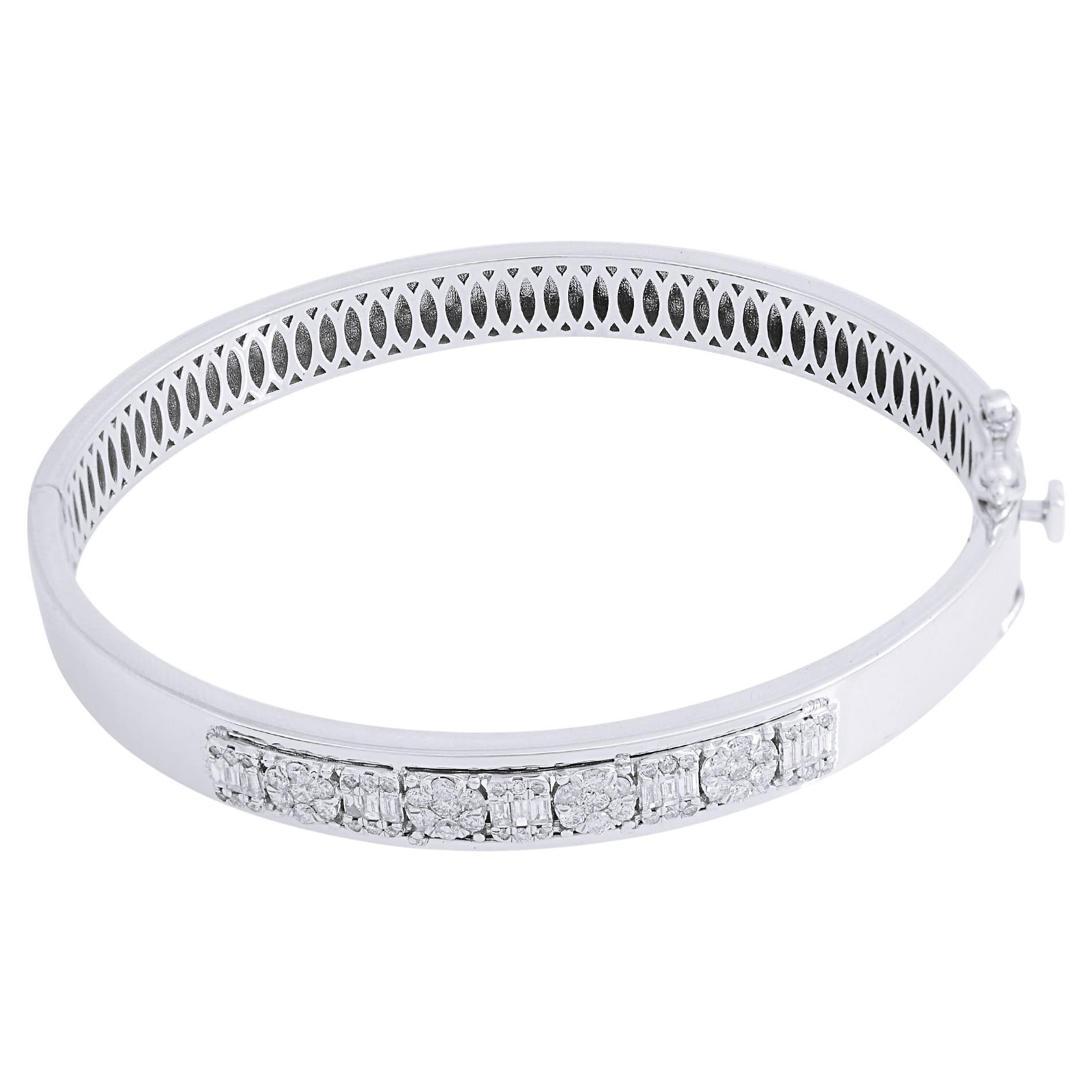 0.75 Carat SI Clarity HI Color Baguette Diamond Bracelet 18 Karat White Gold For Sale