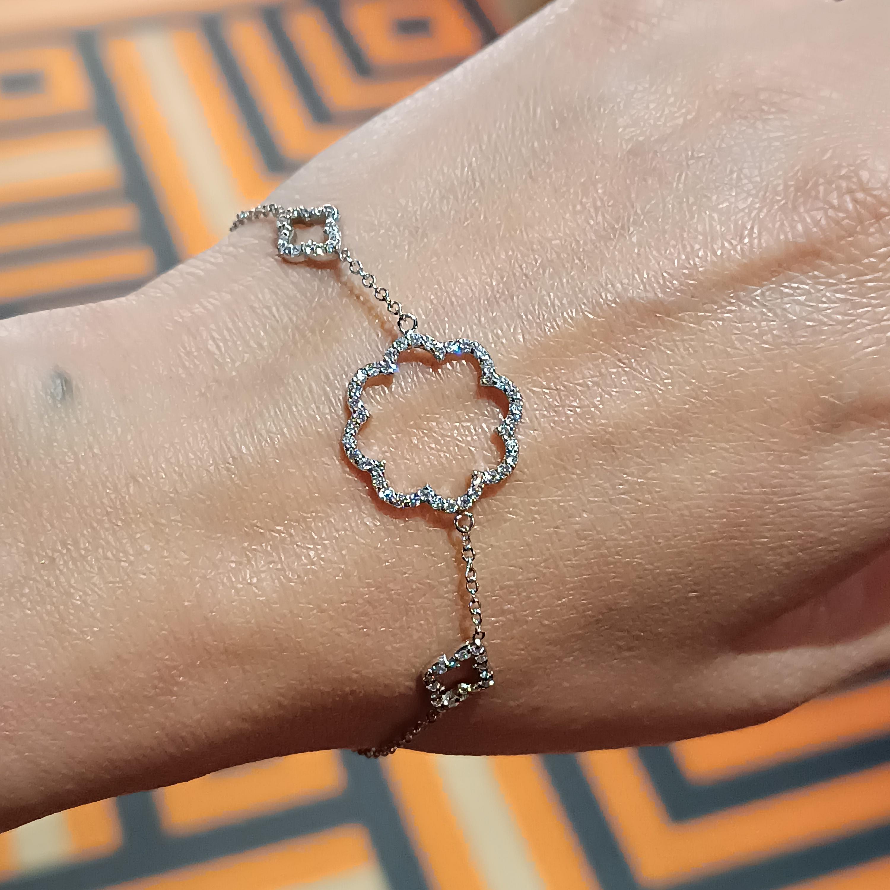 Magnificent and bright VS G color diamond  Carat 0.75  Bracelet in 18 carat white gold Grams 4.06 total diamonds stones 75
Simplicity at it's best, one of our most sold item. the size of the bracelet starts to 17.5 cm and is adjustable up to 18.5