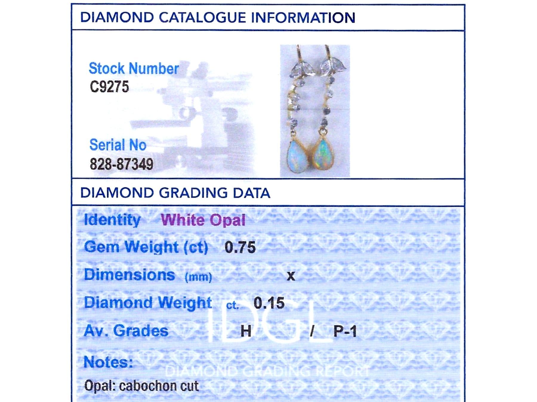 Boucles d'oreilles pendantes en or jaune 18k avec opale blanche de 0,75 carat et diamant de 0,15 carat en vente 2