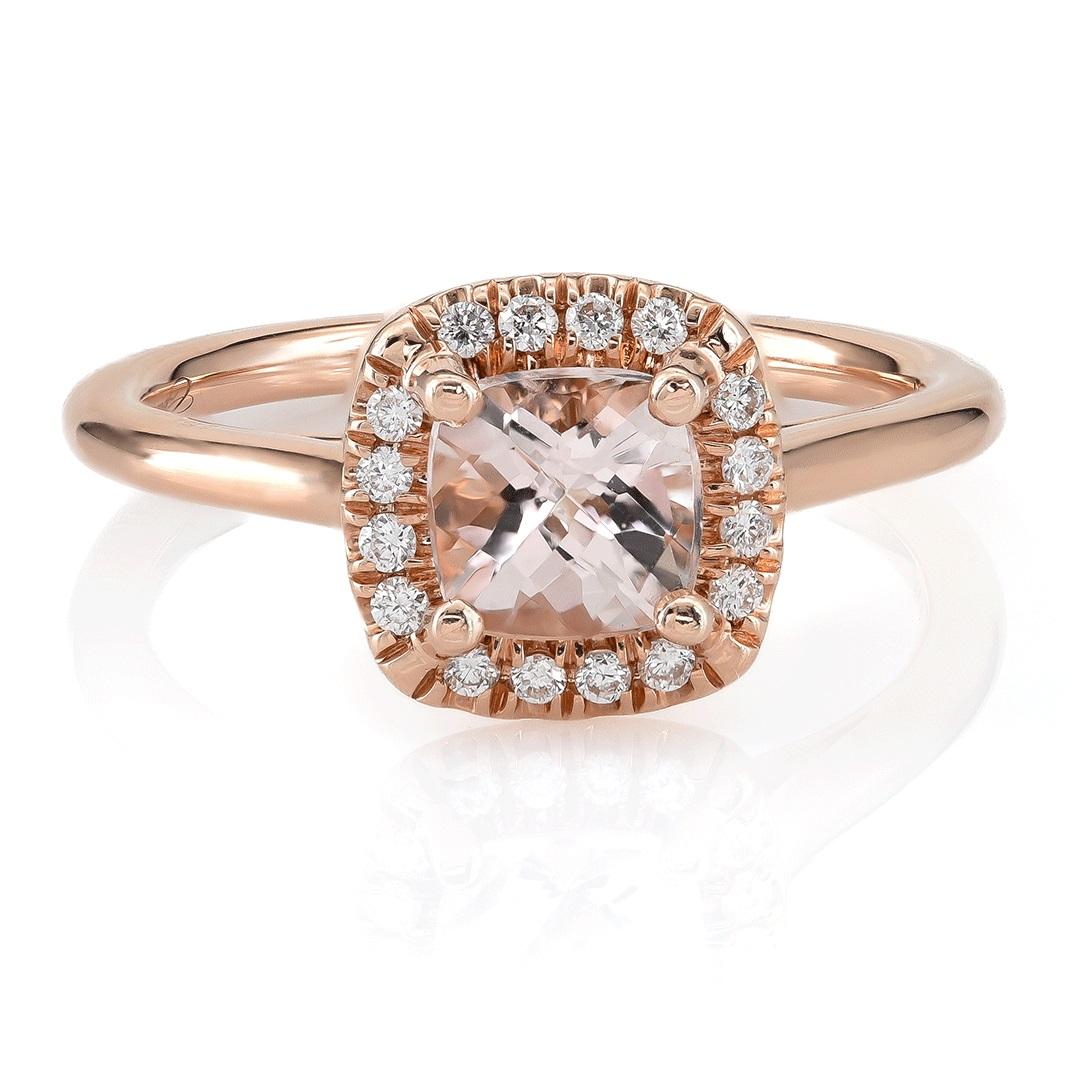 Women's 0.75 Carats Morganite Diamonds set in 14K Rose Gold Ring For Sale