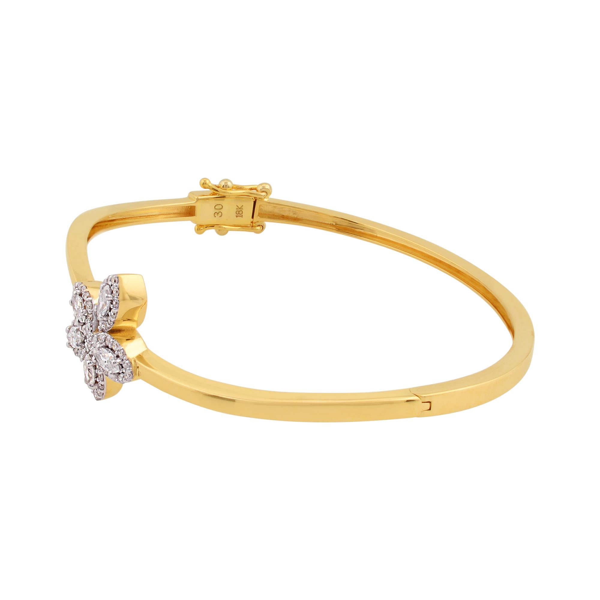 0.75 Ct SI/HI Marquise Round Diamond Flower Bangle Bracelet 18 Karat Yellow Gold im Zustand „Neu“ im Angebot in Diera, Dubai