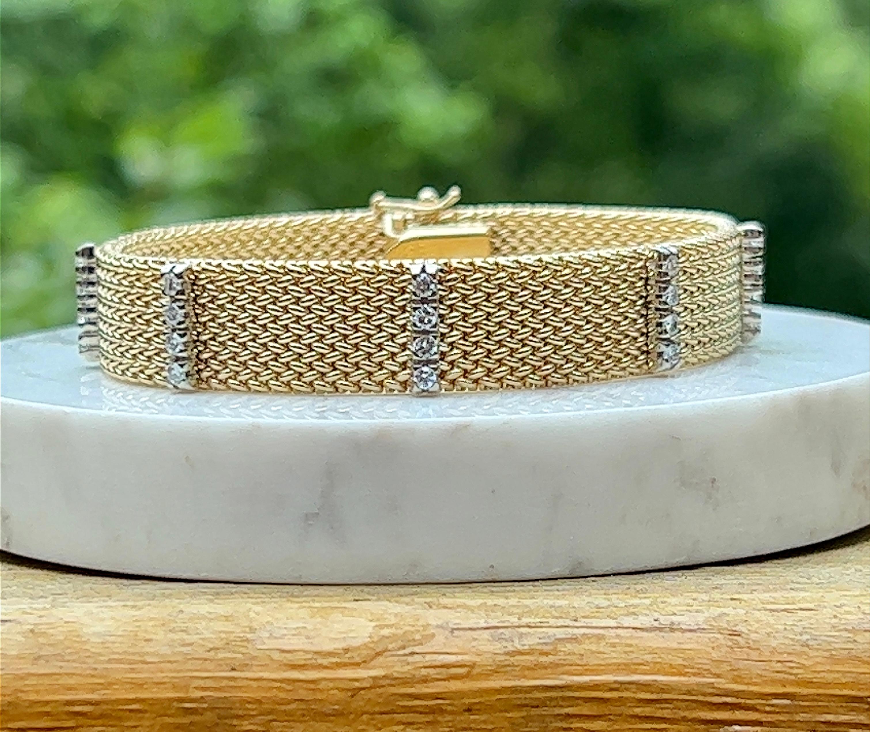 0.75 CTW Diamond Mesh Bracelet in 14 Karat Yellow Gold In Good Condition For Sale In Towson, MD