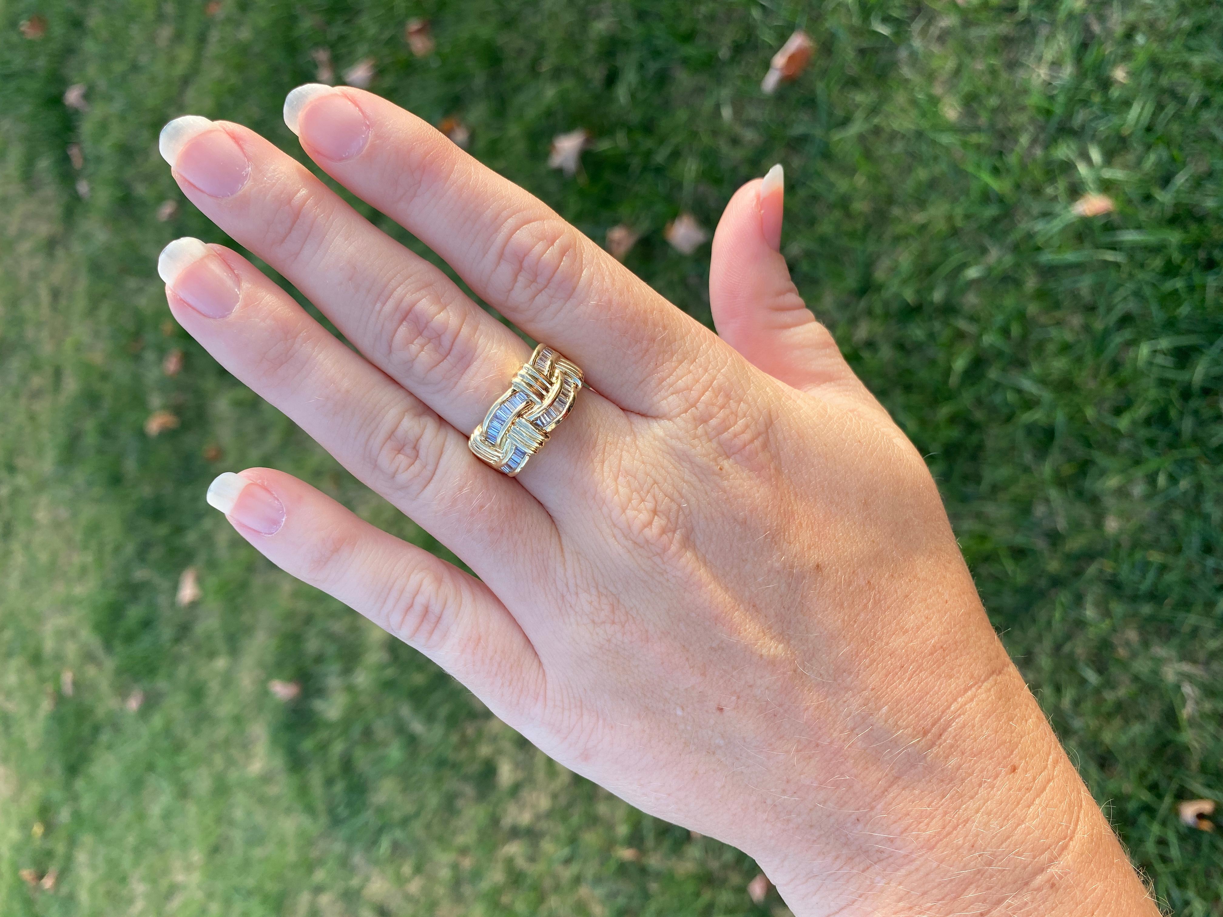 0.75 ctw Woven Diamond Band Ring, 14K Yellow Gold, Diamond Wave, Ring Size 6.75 For Sale 2