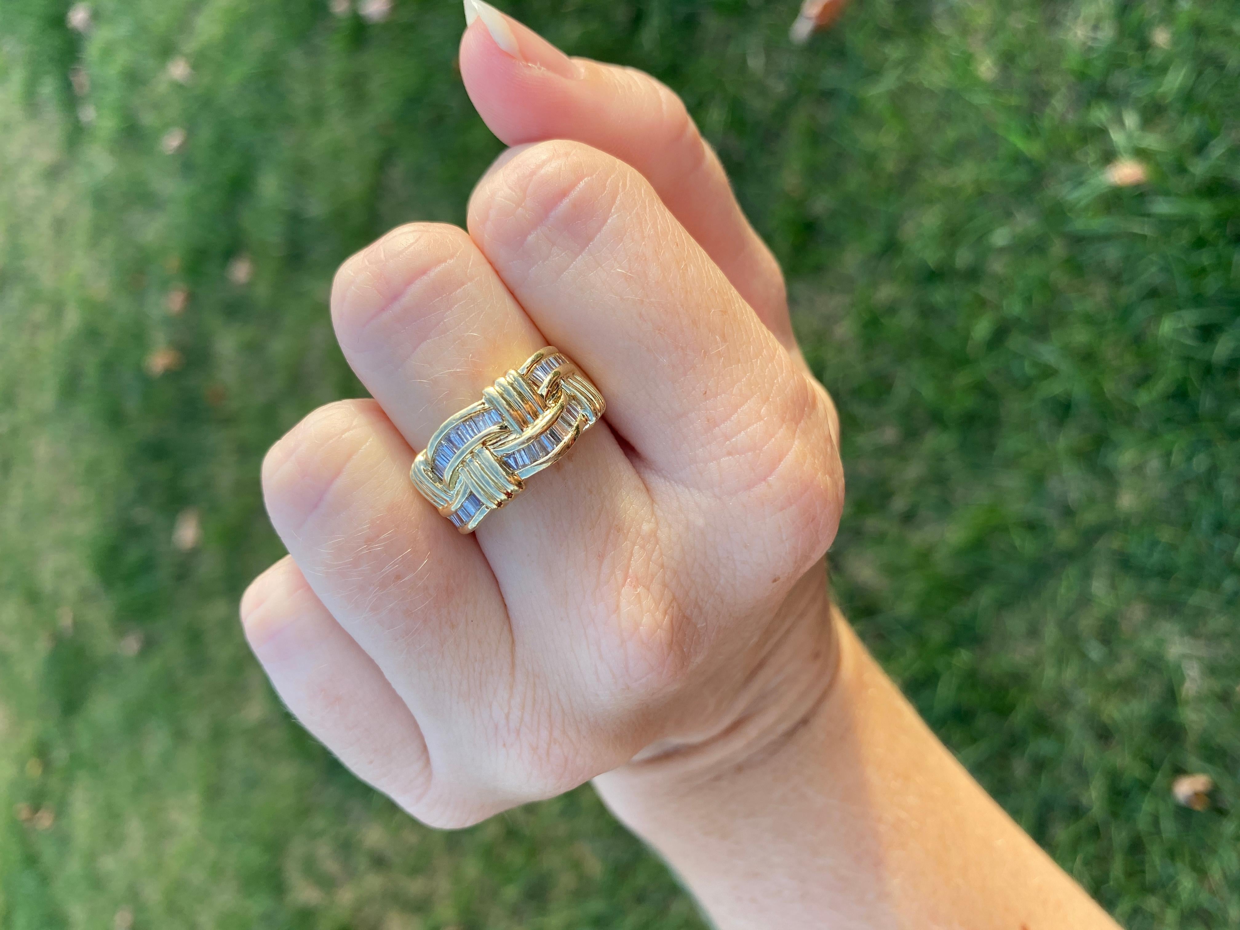 0.75 ctw Woven Diamond Band Ring, 14K Yellow Gold, Diamond Wave, Ring Size 6.75 For Sale 3