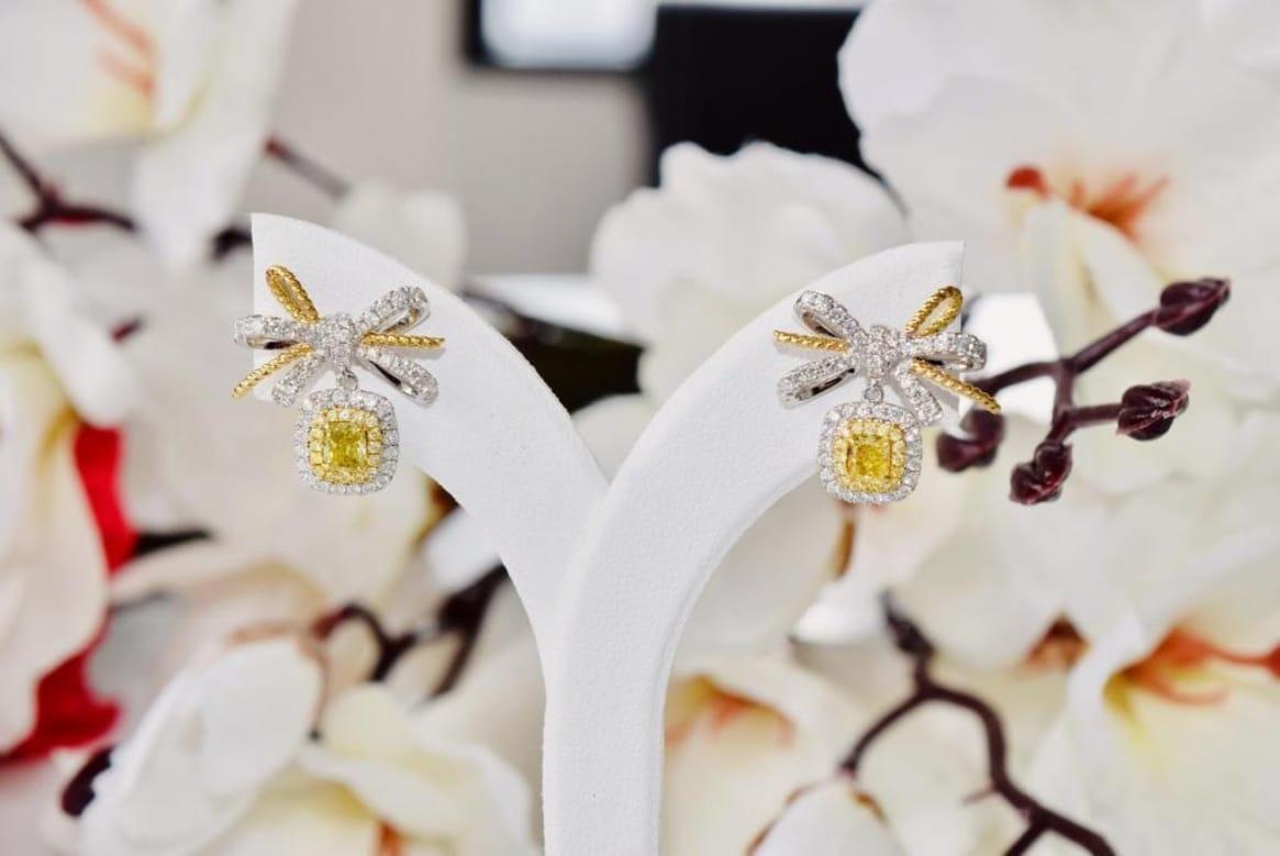 Boucles d'oreilles en diamants jaunes fantaisie 0,752 carat de pureté SI certifiés AGL Neuf - En vente à Kowloon, HK