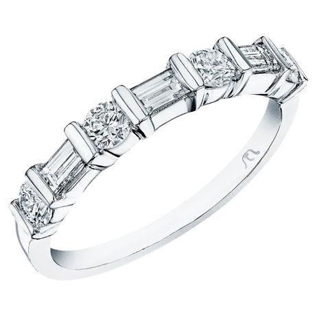 0.75ct Baguette & Round Diamond Band in 18KT Gold For Sale