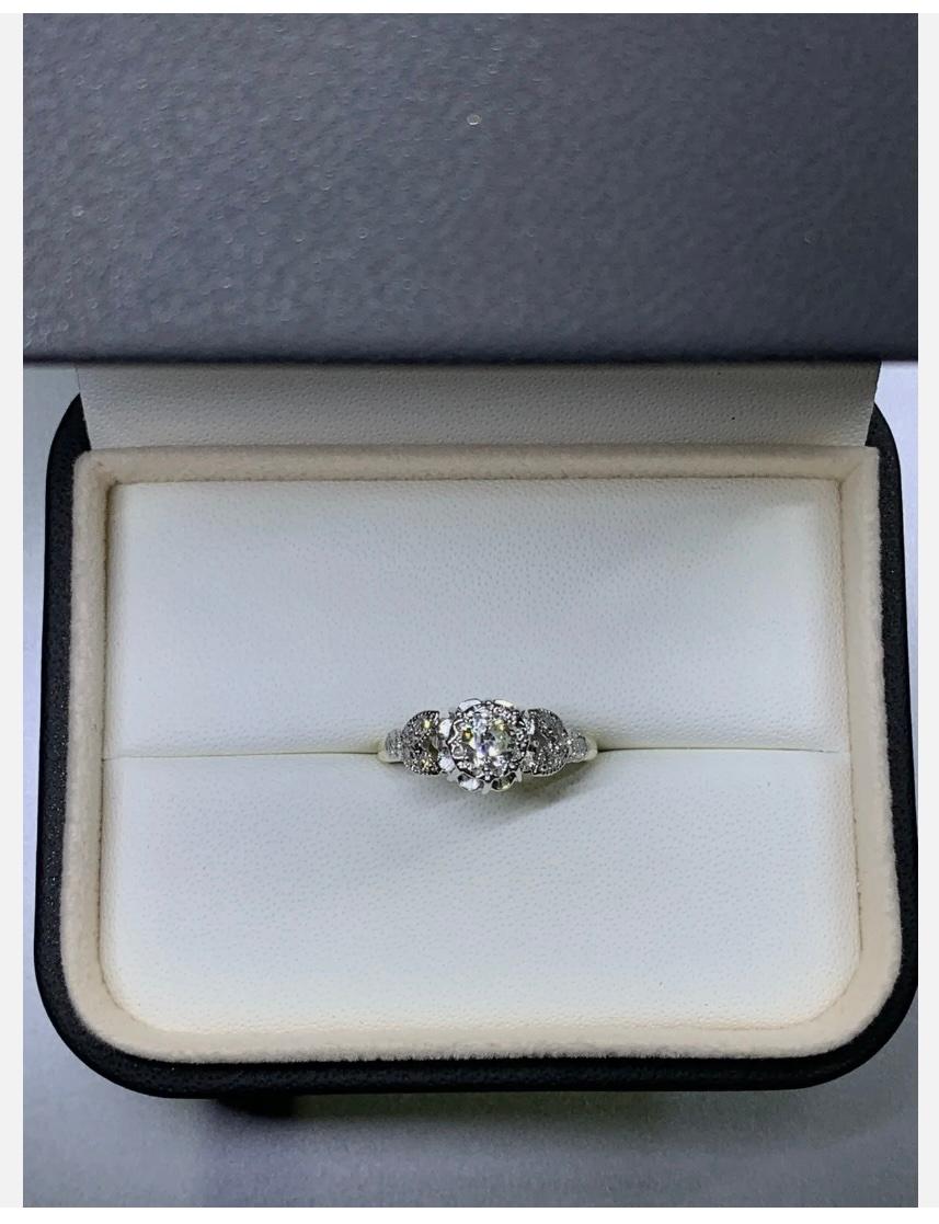 0.75ct Diamond Old Cut Solitaire Engagement Ring In 18ct Yellow Gold
0.75ct Old cut diamond round shaped antique style solitaire engagement ring in 18ct yellow gold and platinum head with diamonds on shoulders.
Round diamond old cut centre stone