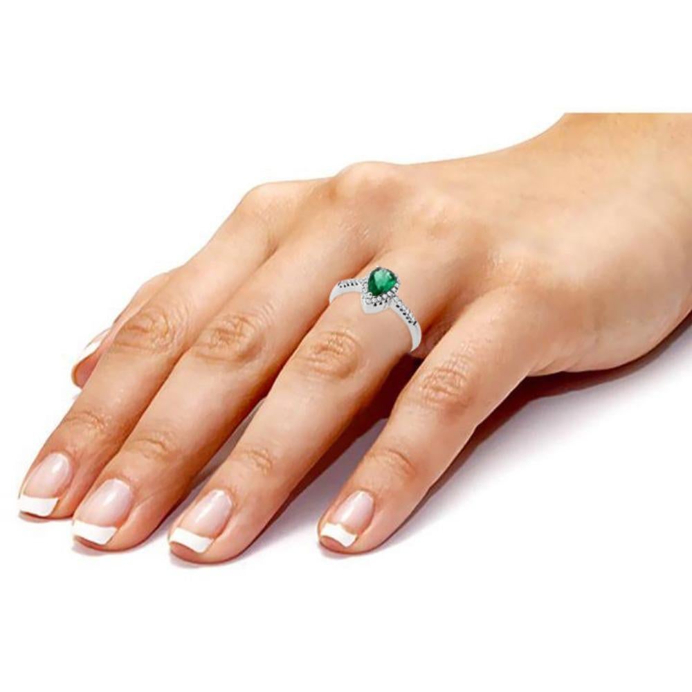 For Sale:  0.75ct Pear Shape Emerald & 0.35 ct. tw. Diamond Ring 4