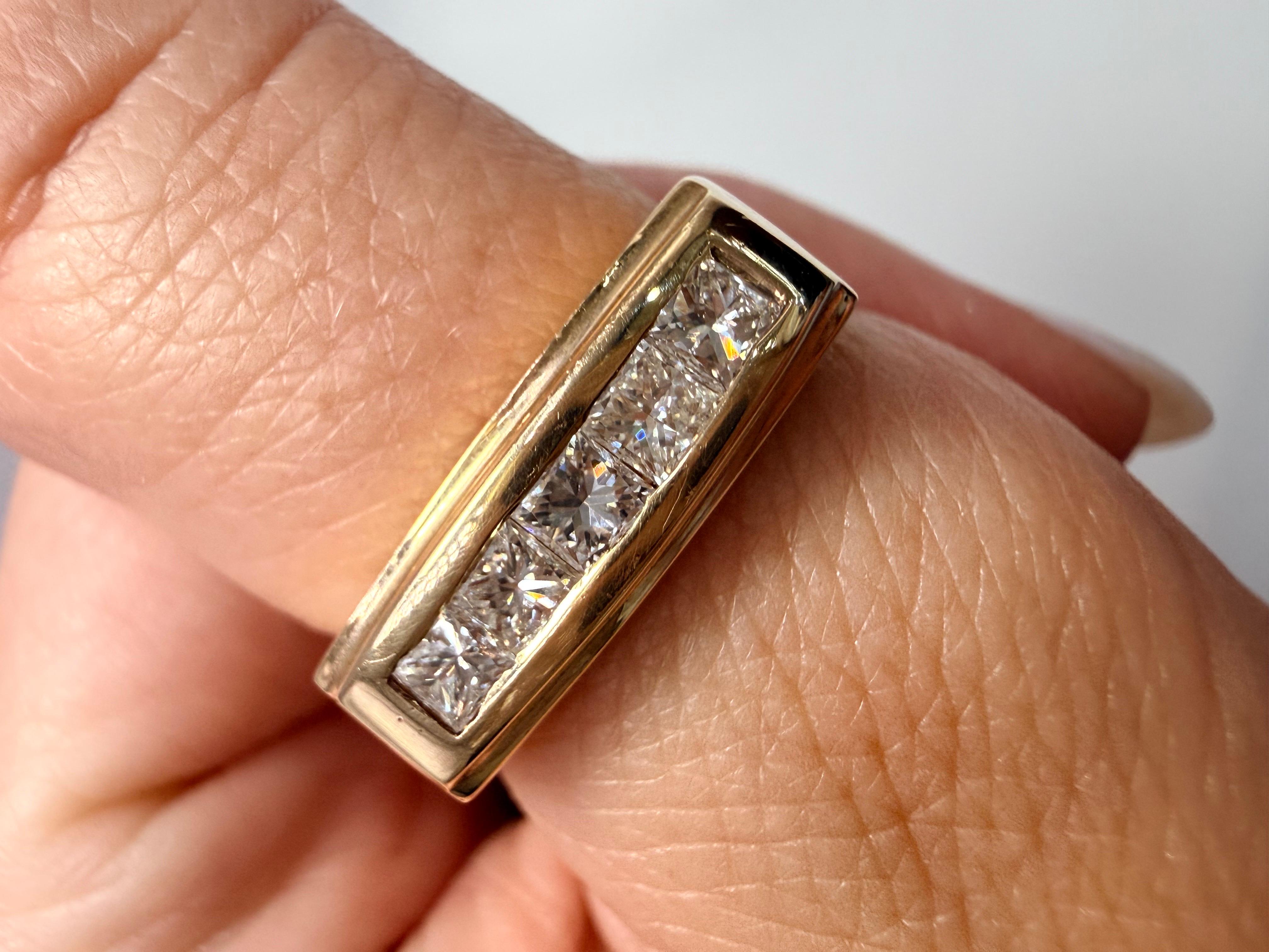 0,75ct Prinzessinnenschliff Diamant Ehering Größe 9 im Angebot 1