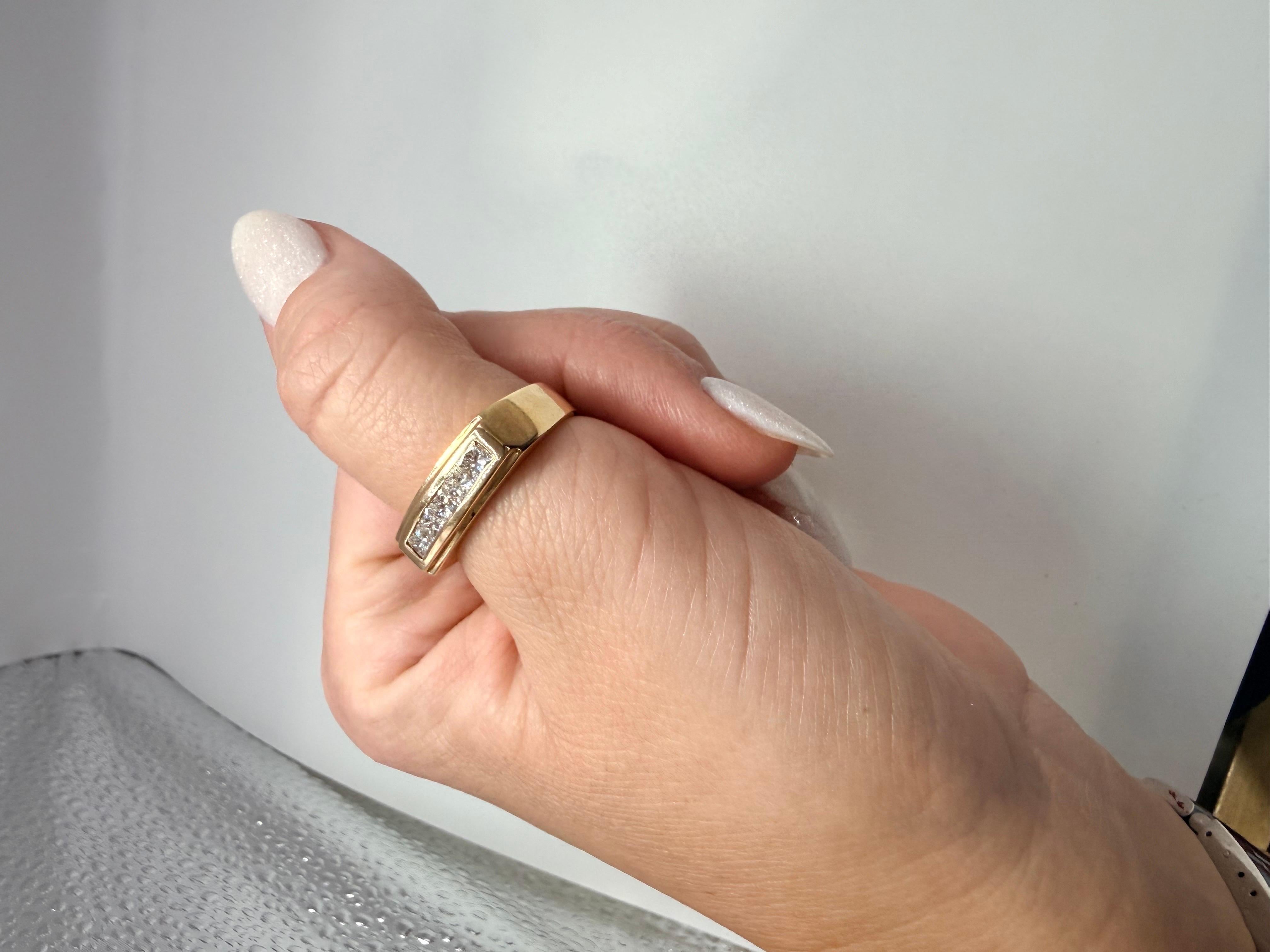 0,75ct Prinzessinnenschliff Diamant Ehering Größe 9 im Angebot 2