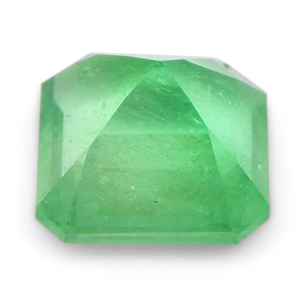 Women's or Men's 0.75ct Square Green Emerald from Colombia For Sale
