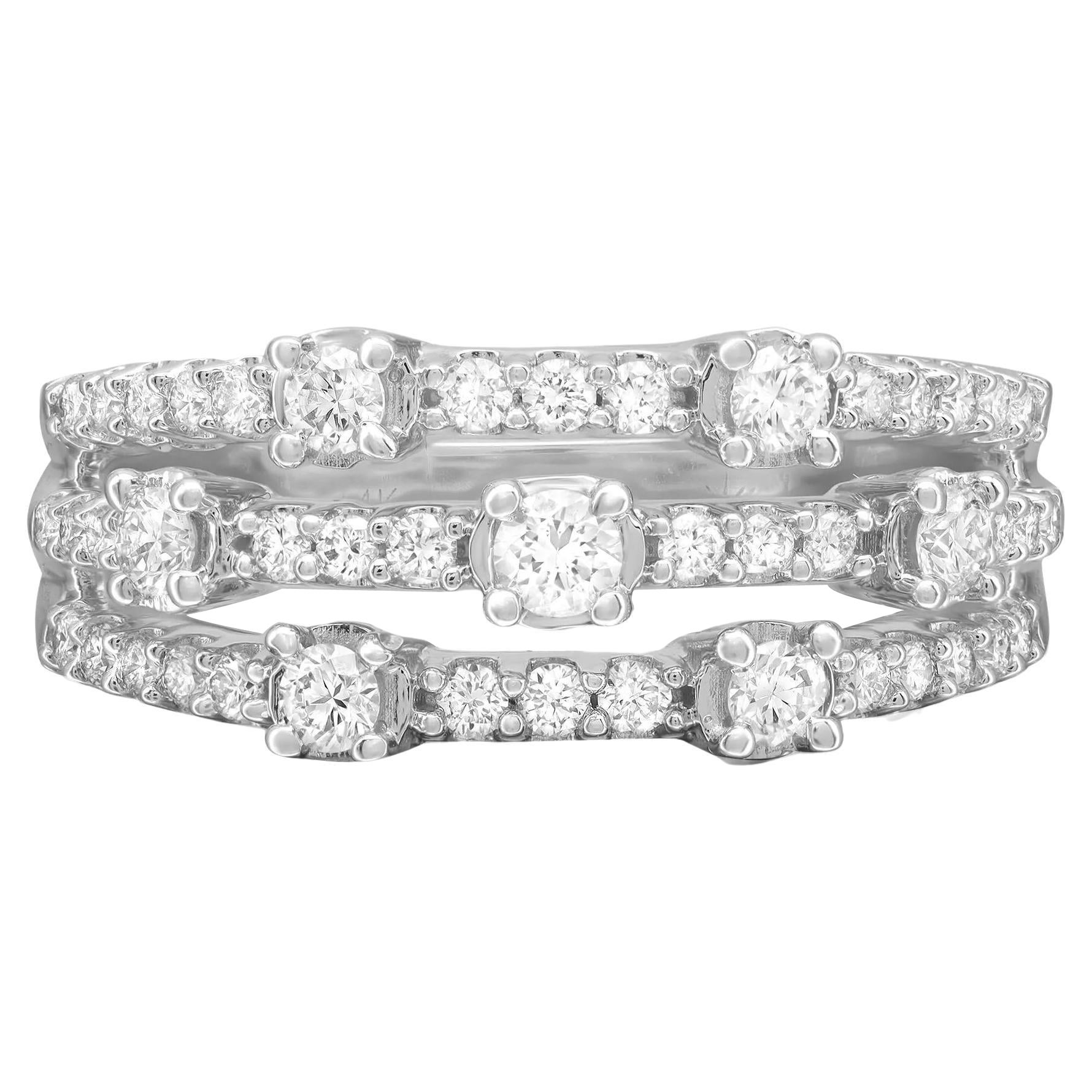 0,75 ctw Diamante talla redonda engastado en garras Anillo de tres filas Oro blanco 14k